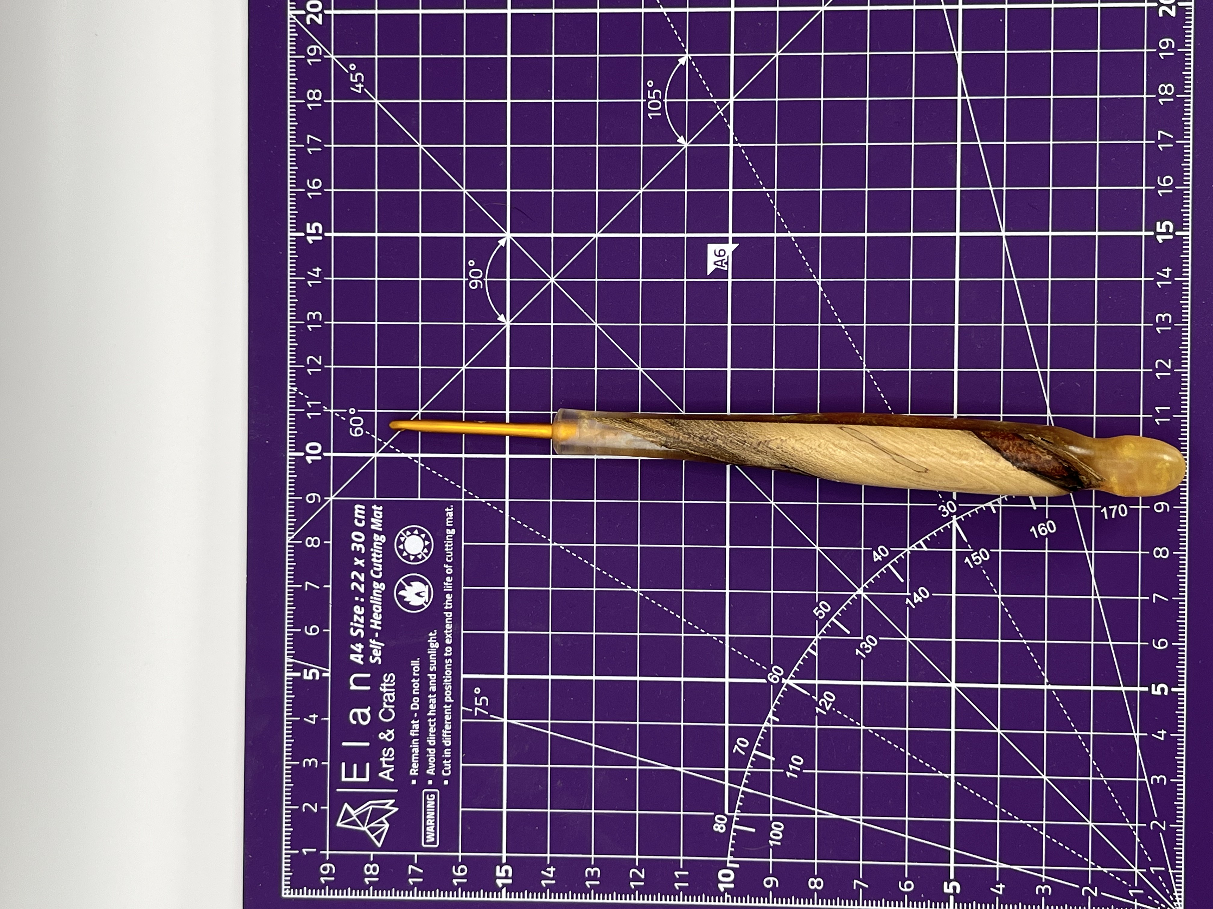 Häkelnadel Wurzelholz mit Epoxidharz Clover Haken 3 mm gold