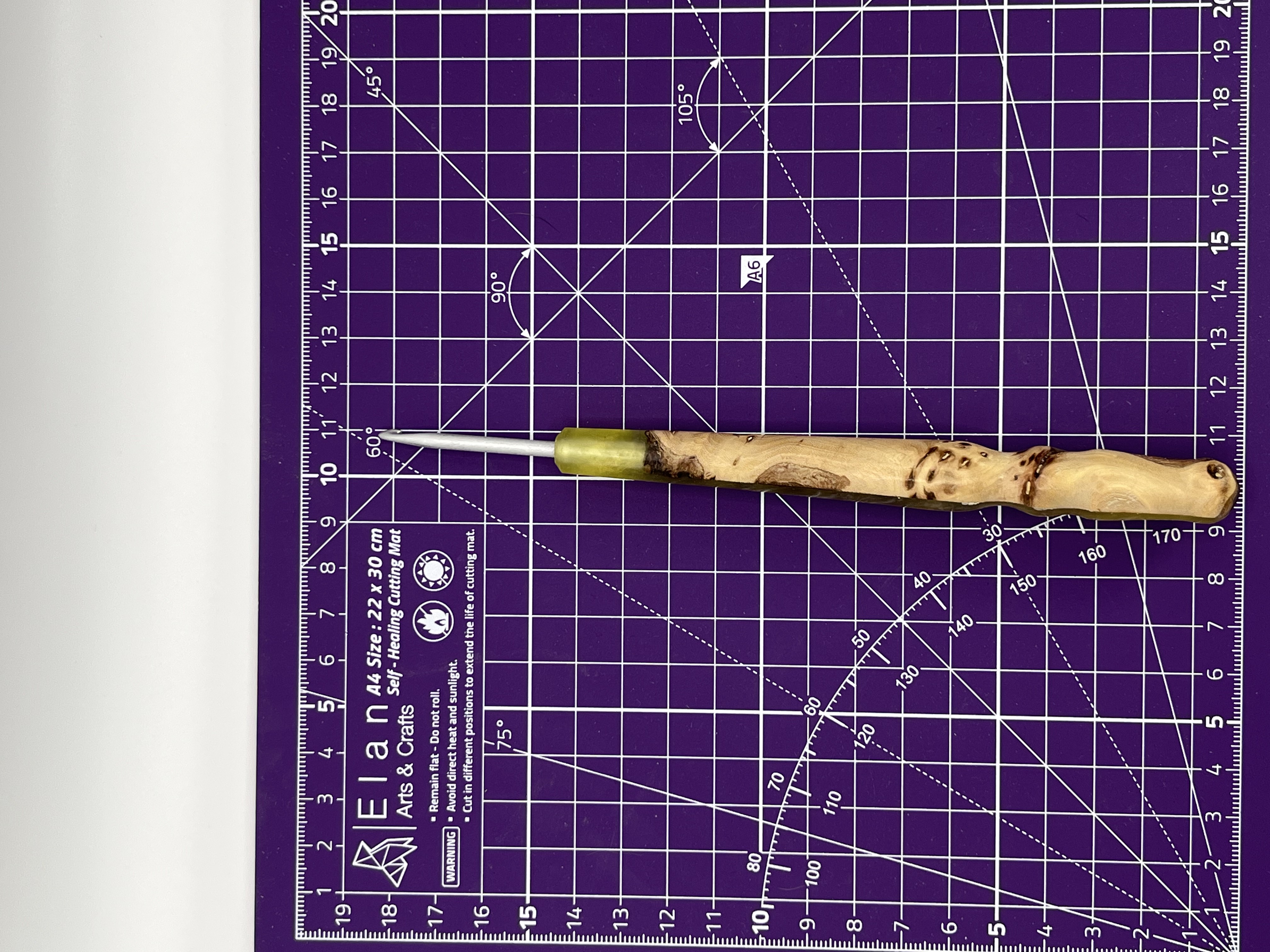 Häkelnadel Wurzelholz mit Epoxidharz Haken 3,5 mm