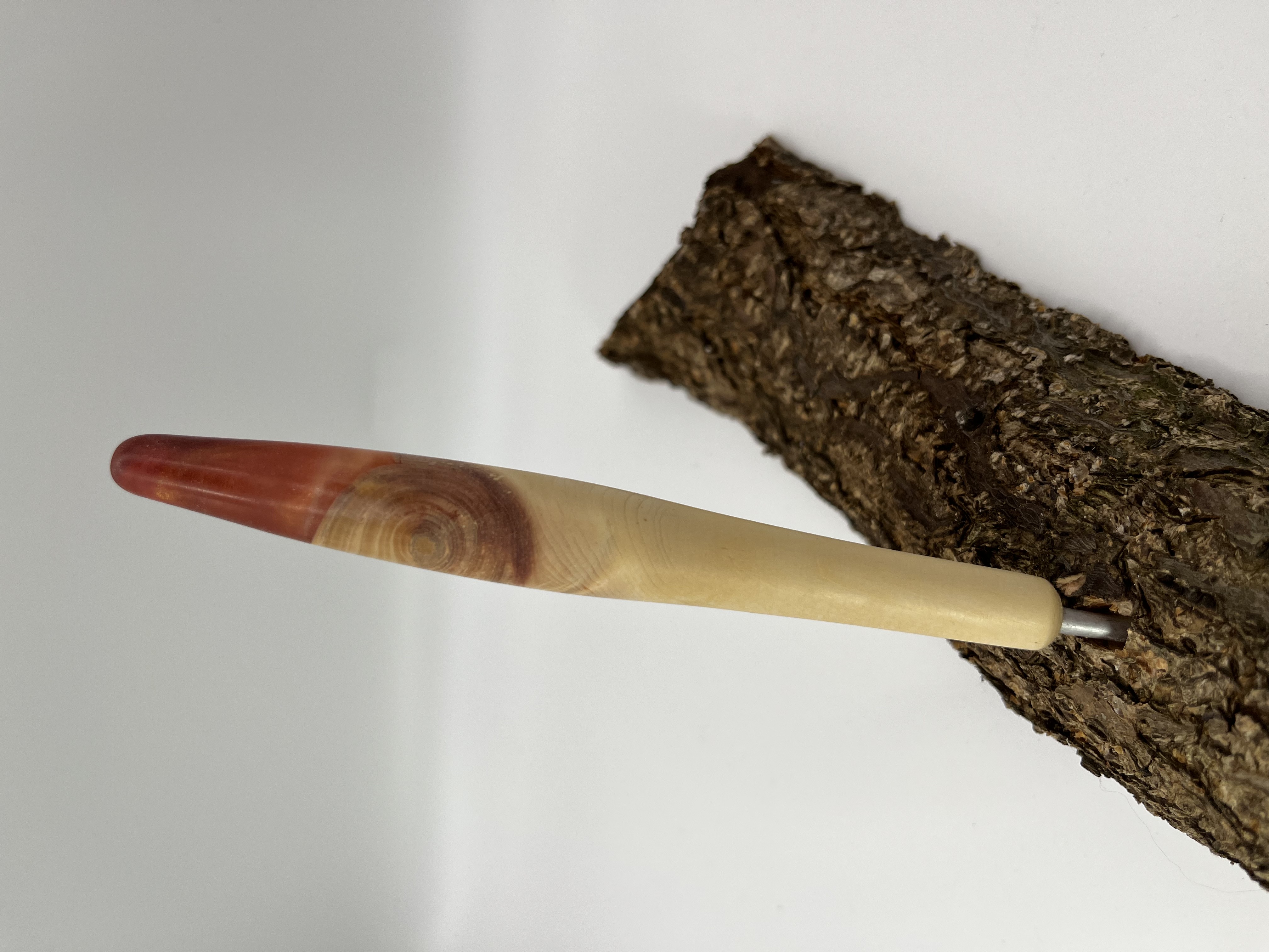 Häkelnadel AstZirbe mit Epoxidharz Haken 3,5 mm Zapfenform