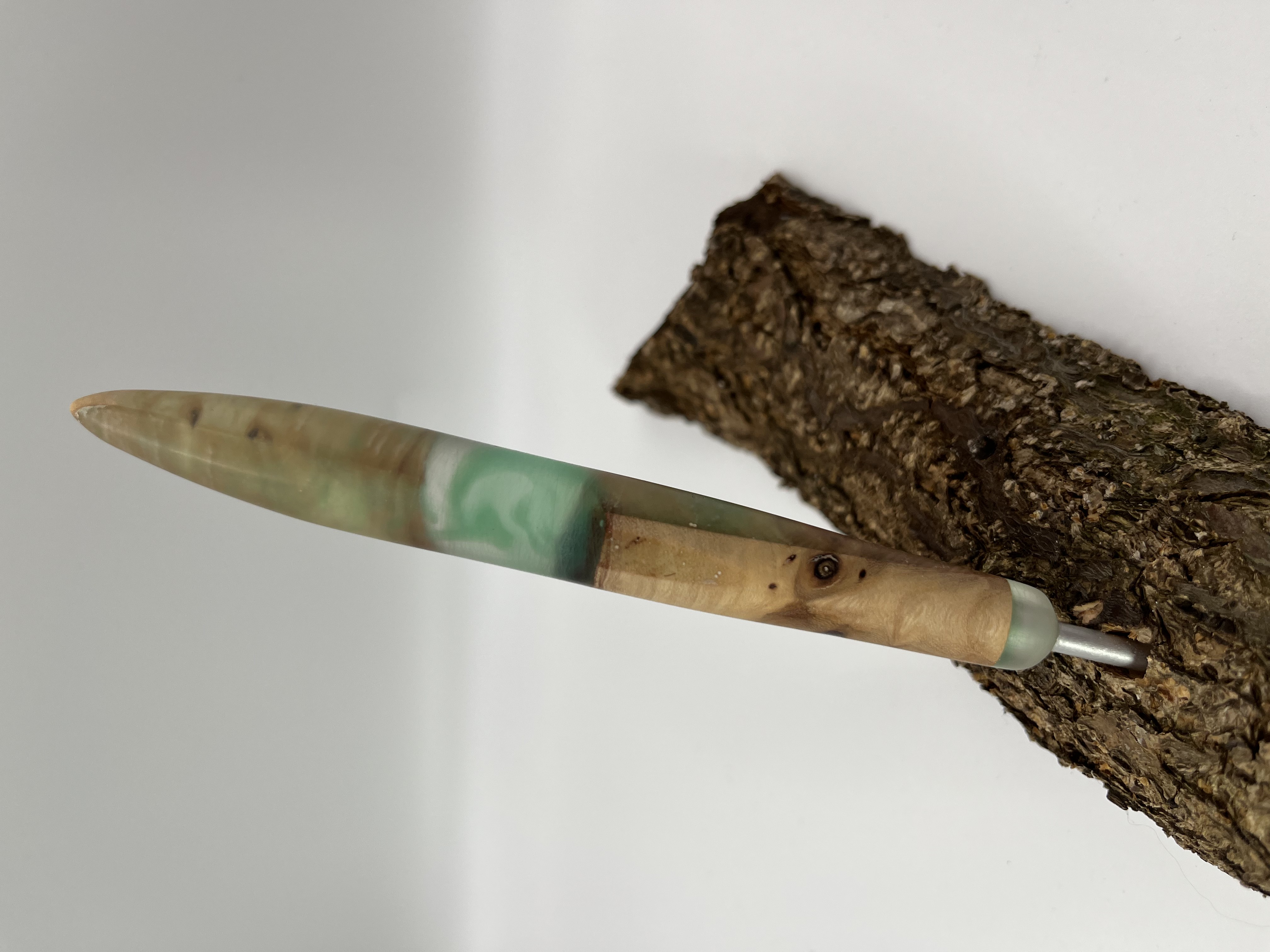 Häkelnadel EibeWurzelholz mit Epoxidharz Haken 4 mm Zapfenform