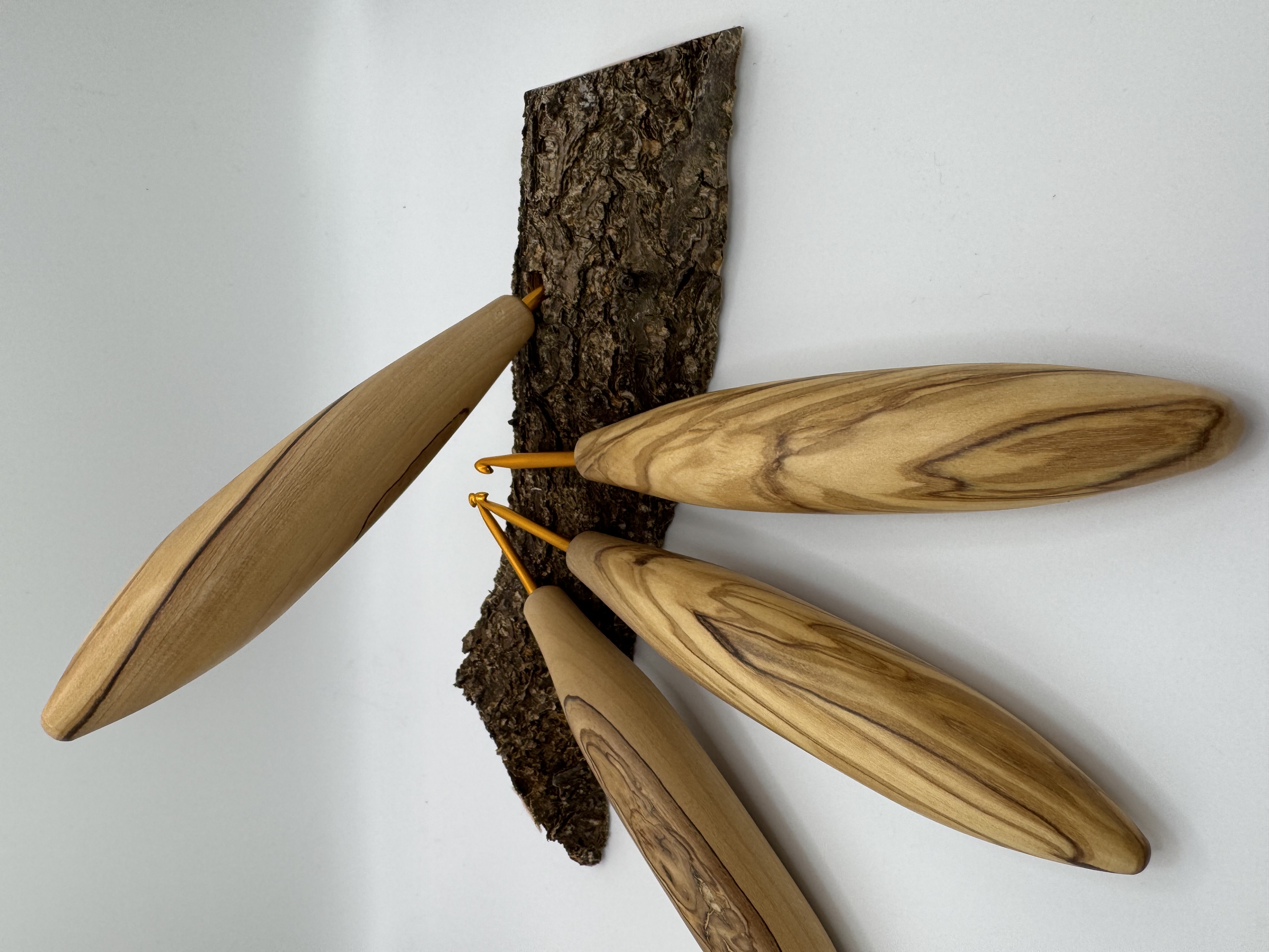 Häkelnadel Olive Haken Clover gold Zapfenform