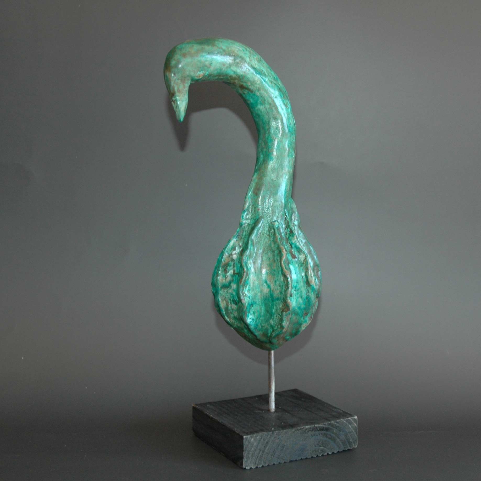 Sculpture oiseau au long cou vert d'Italie
