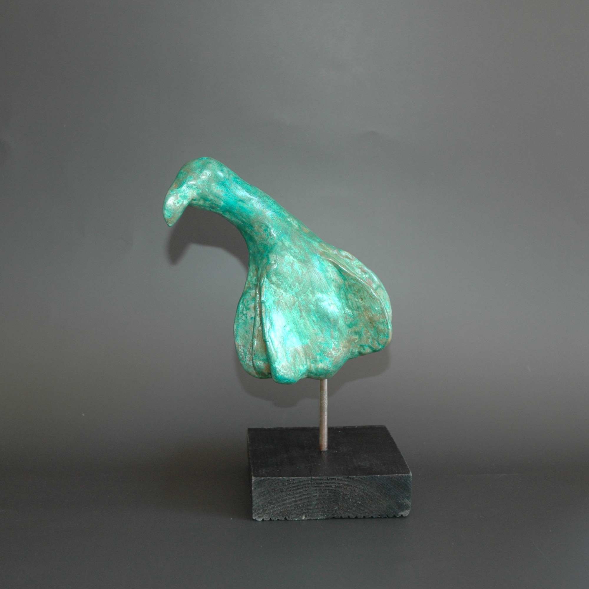 Sculpture rapace vert d'Italie