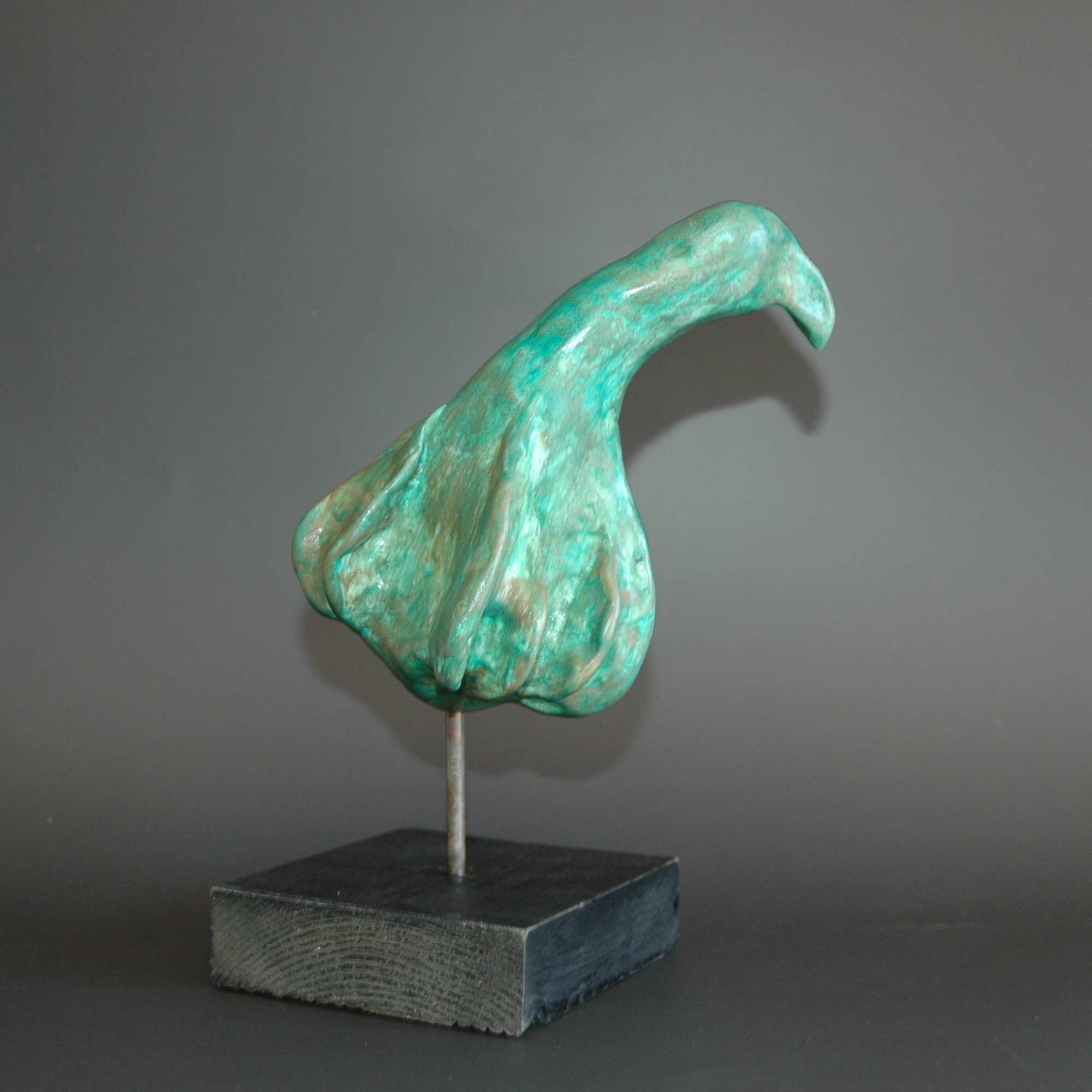 Sculpture rapace vert d'Italie