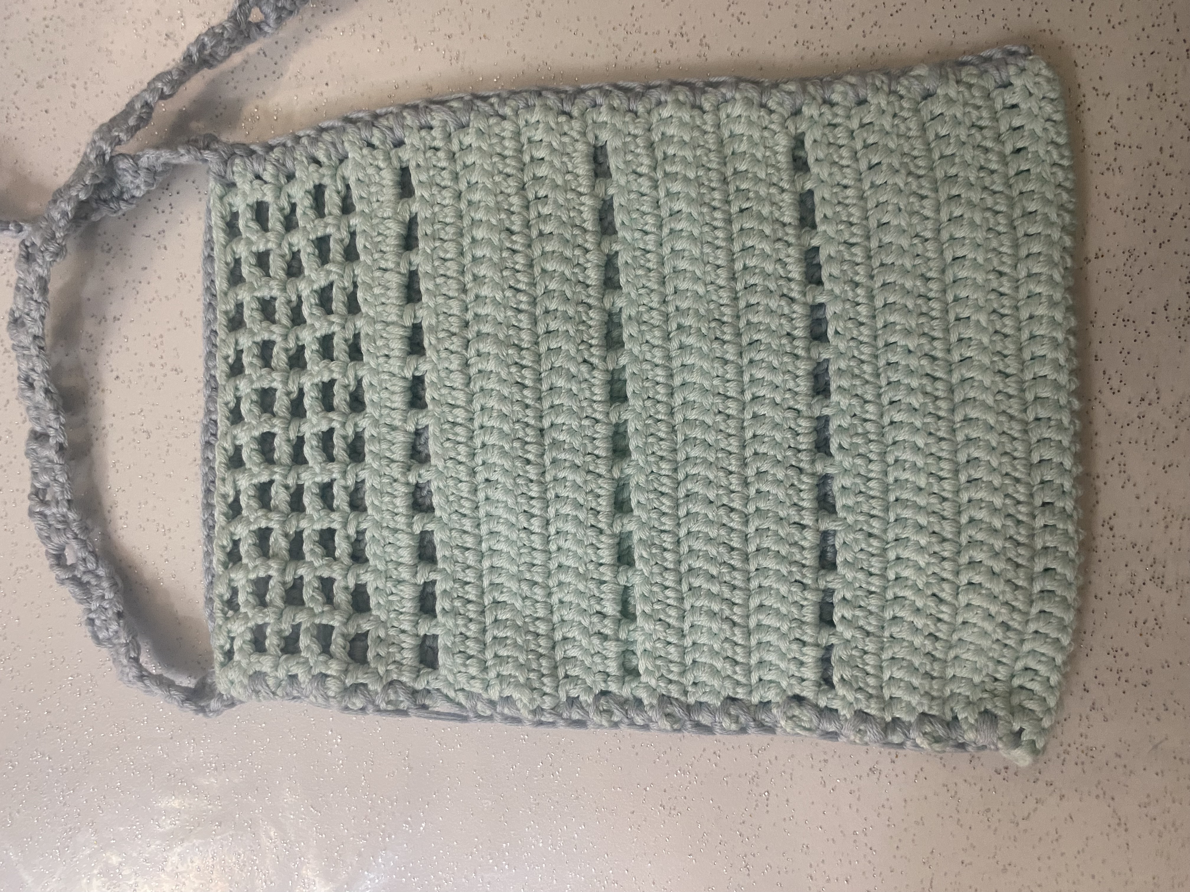 Pochette de téléphone en crochet