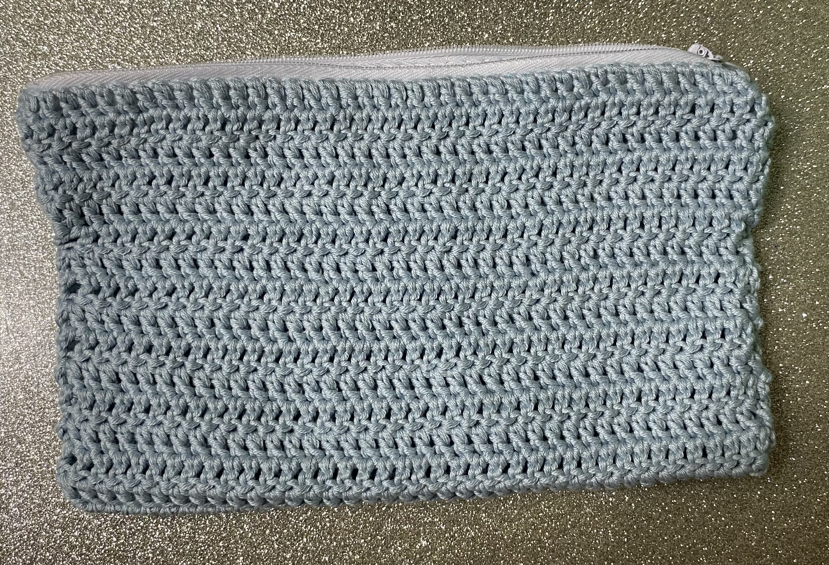 Trousse de toilette en crochet