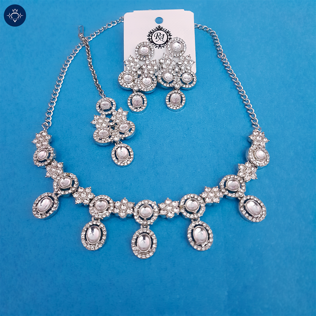 Radiant Crystal Elegance Necklace and Earrings Set 