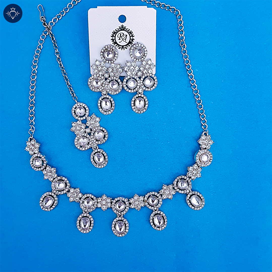 Radiant Crystal Elegance Necklace and Earrings Set 