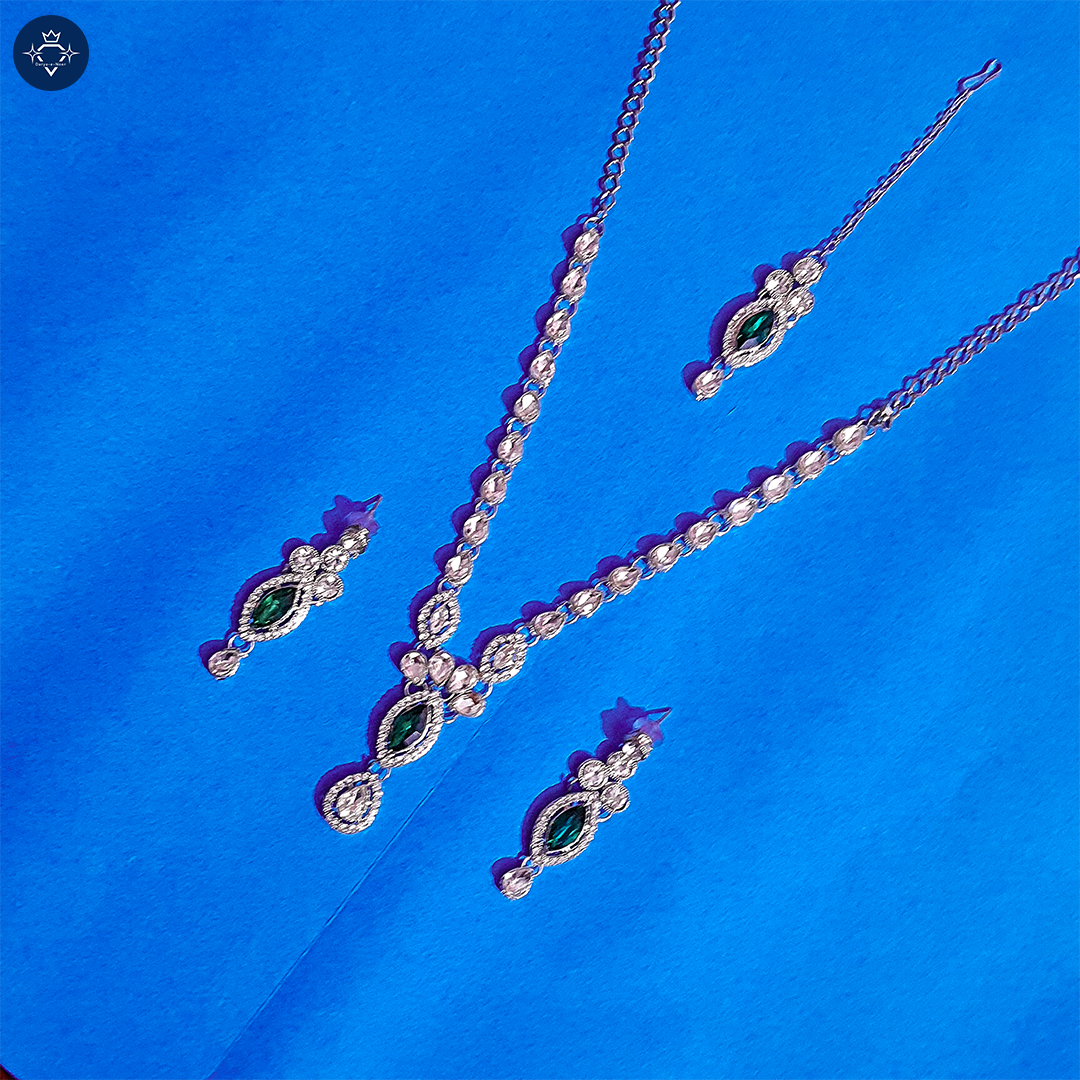 Sabz-e-Noor Necklace Set