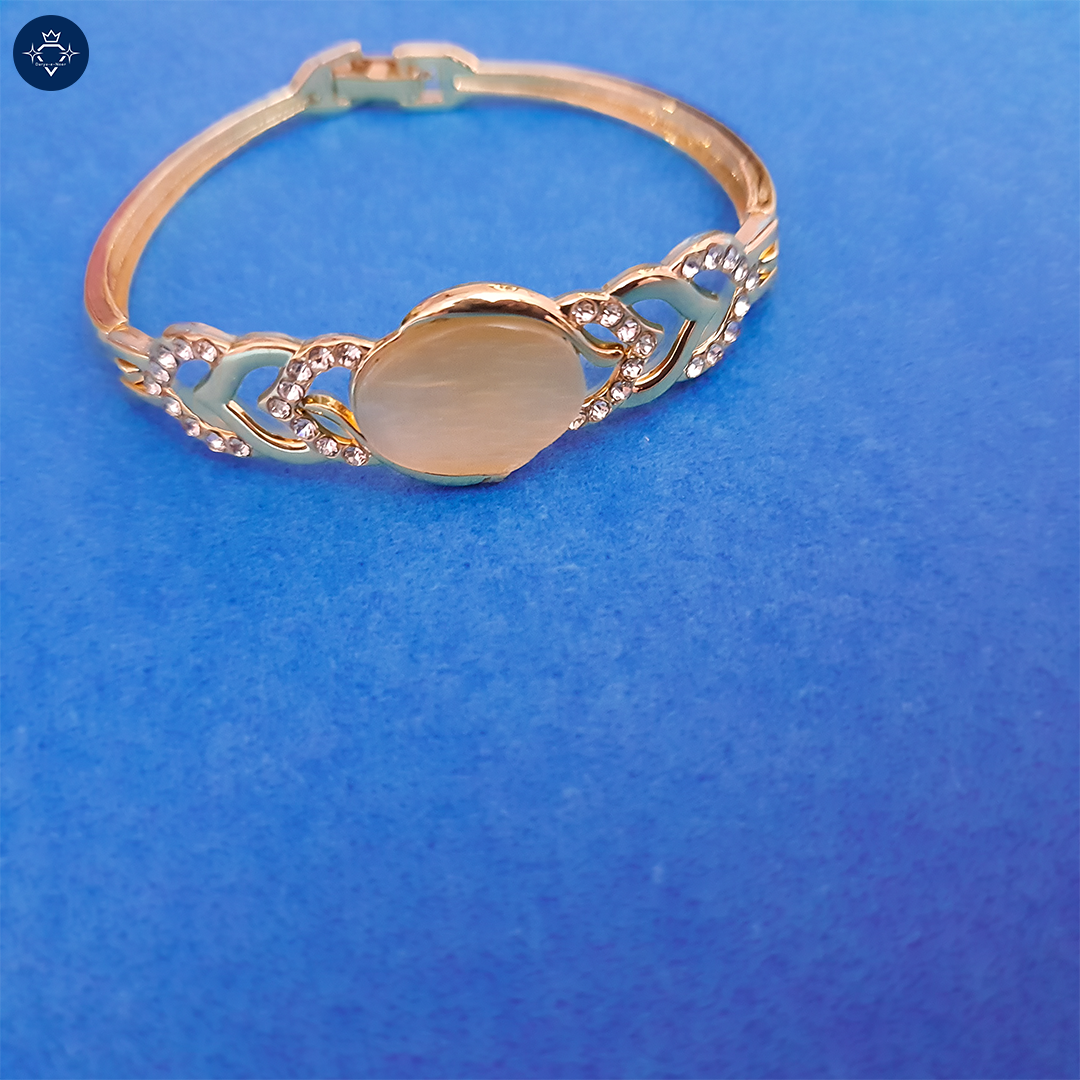 Noor-e-Moti Gold-Plated Bracelet – A Symbol of Timeless Elegance 
