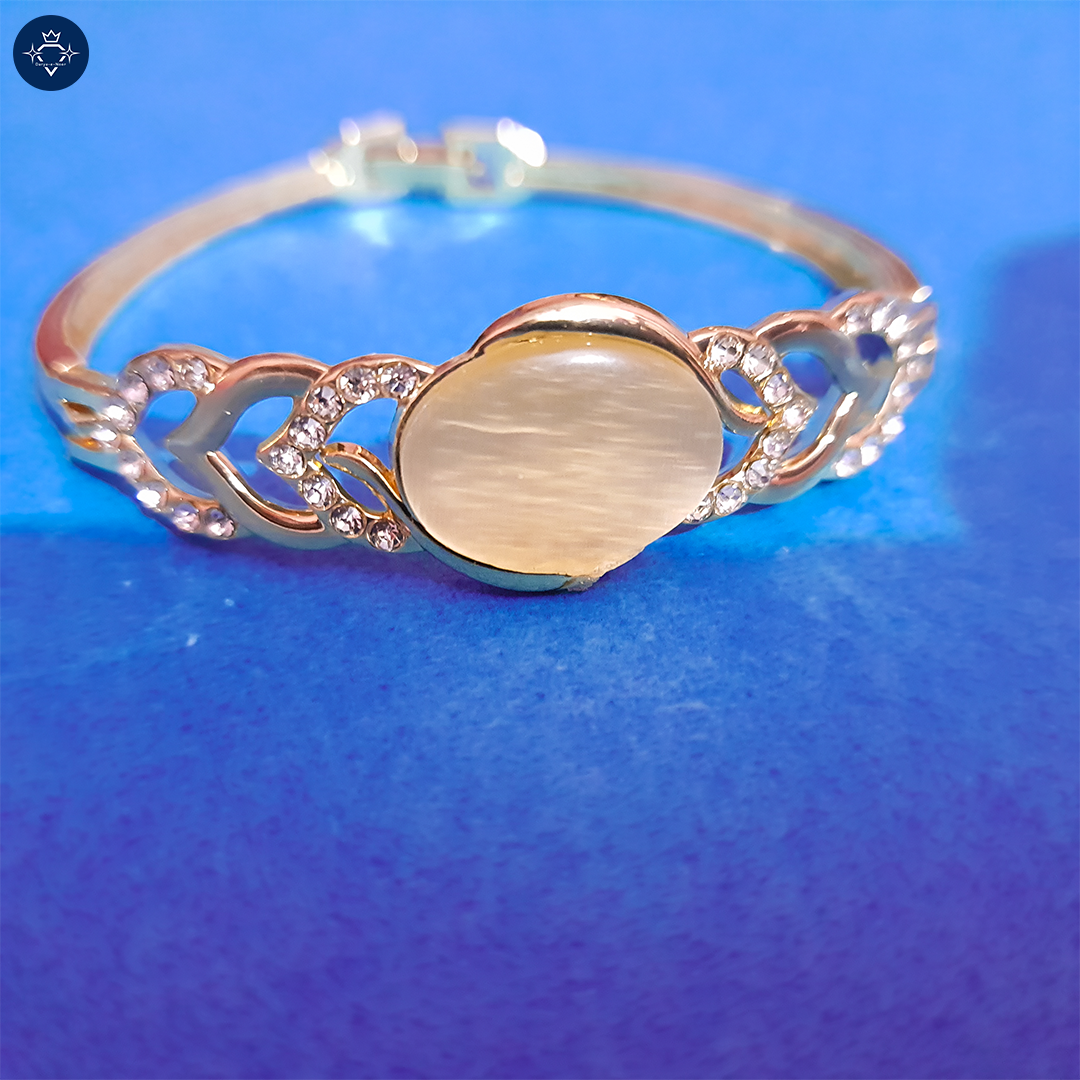 Noor-e-Moti Gold-Plated Bracelet – A Symbol of Timeless Elegance 