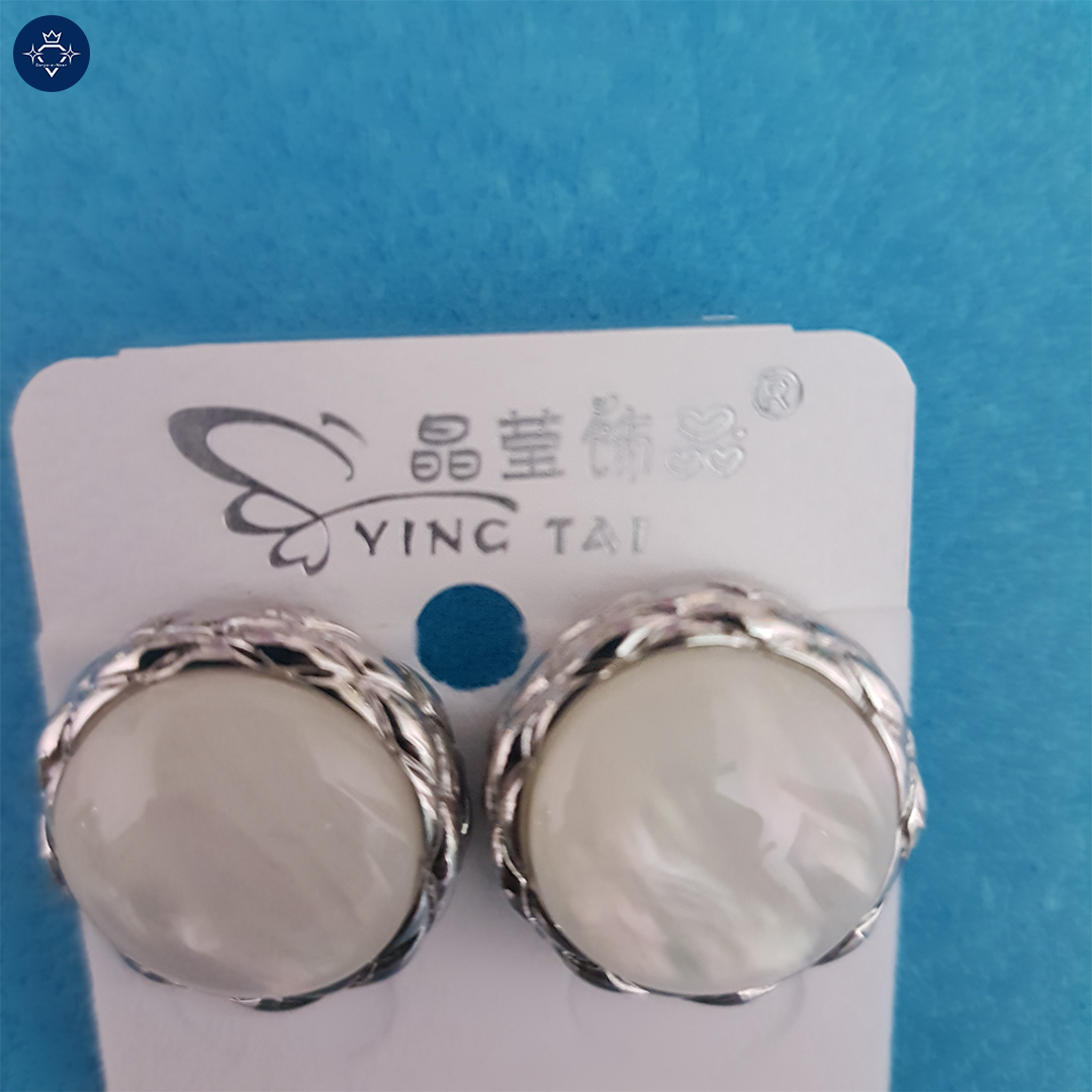 Noor-e-Safa Stud Earrings