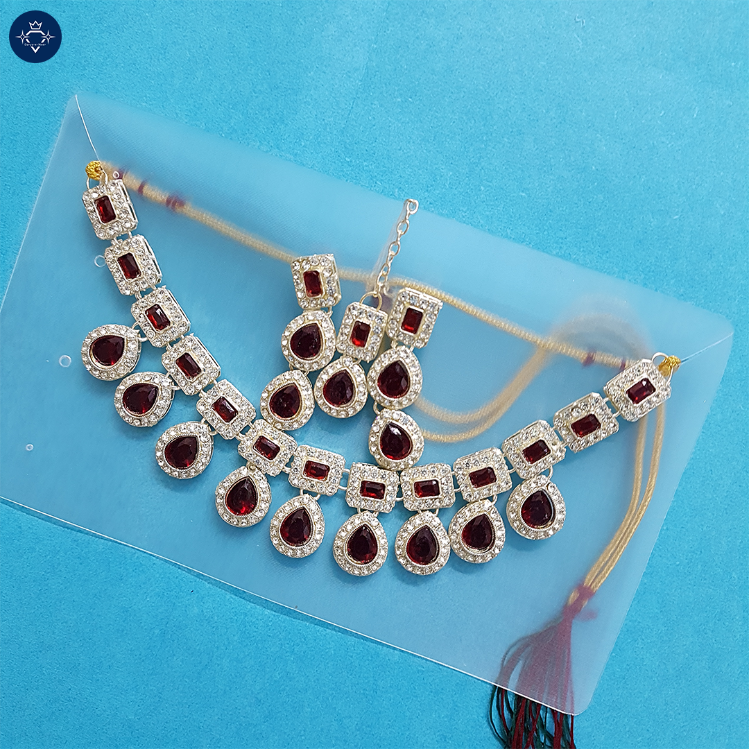 Ruhani Necklace Set – A Symphony of Elegance & Royalty