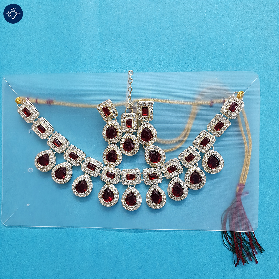 Ruhani Necklace Set – A Symphony of Elegance & Royalty