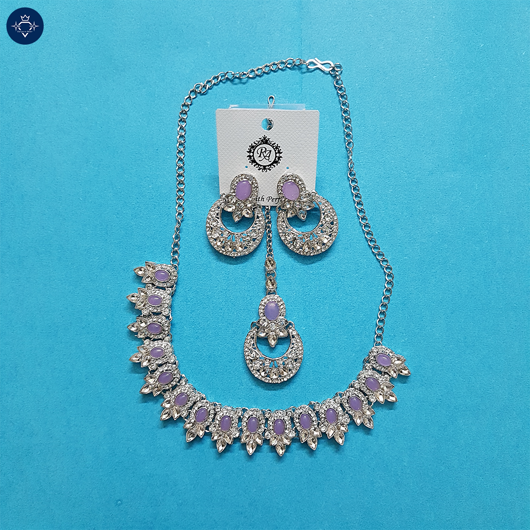Lavanya Banafsha Necklace Set – A Regal Beauty! 