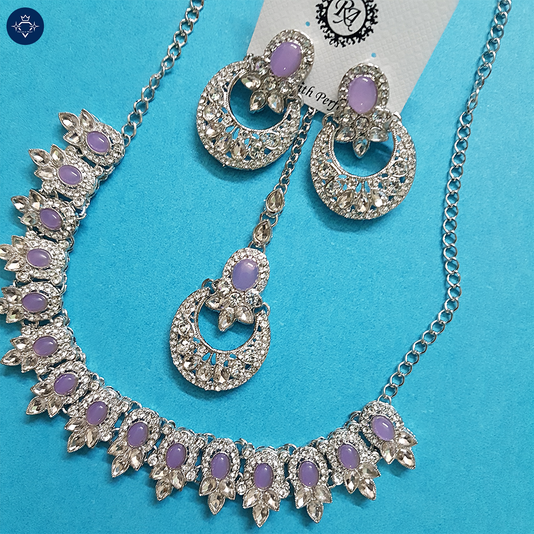 Lavanya Banafsha Necklace Set – A Regal Beauty! 