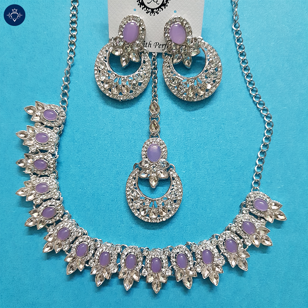 Lavanya Banafsha Necklace Set – A Regal Beauty! 