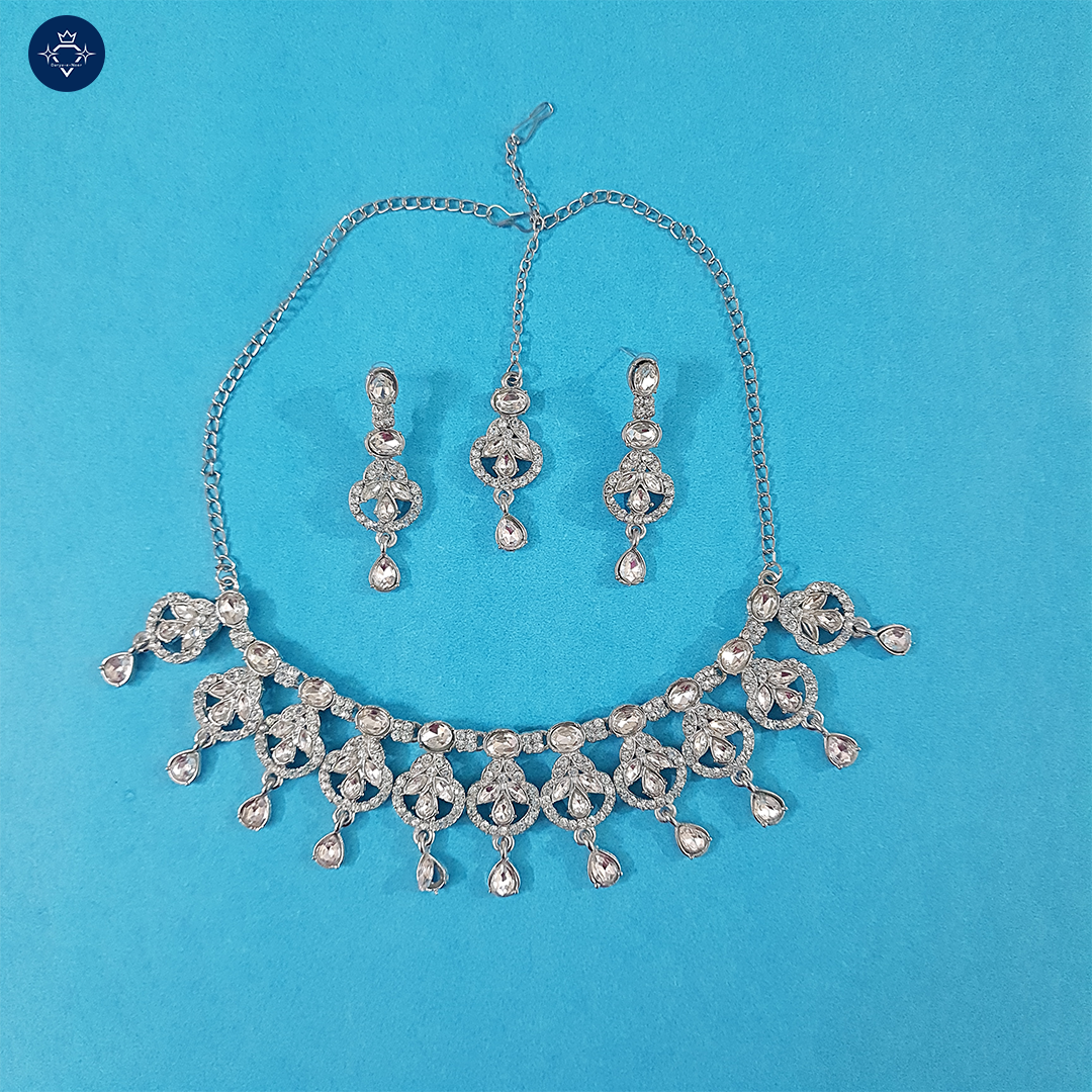 Aarvi Necklace Set