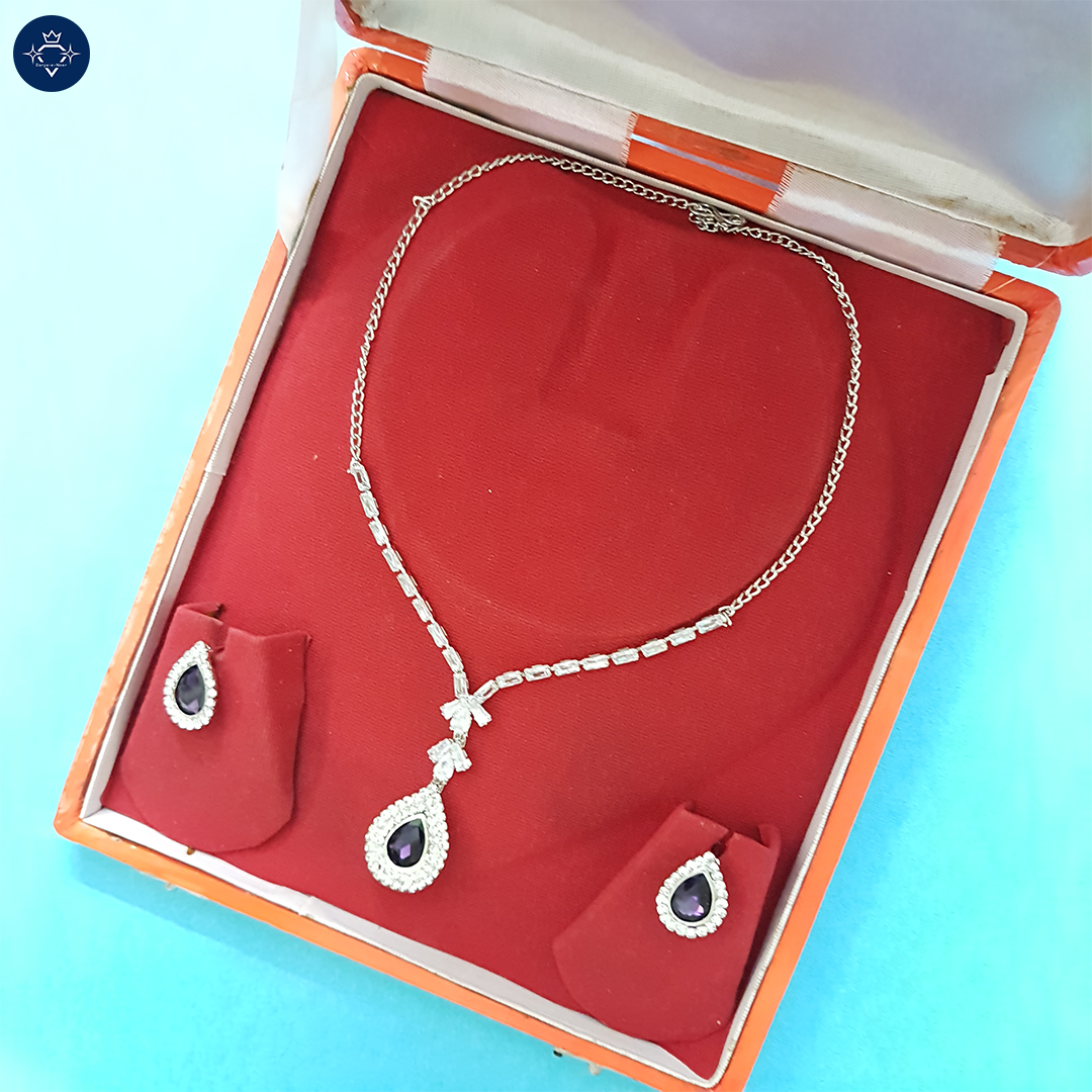 Indigo Dew Necklace Set 