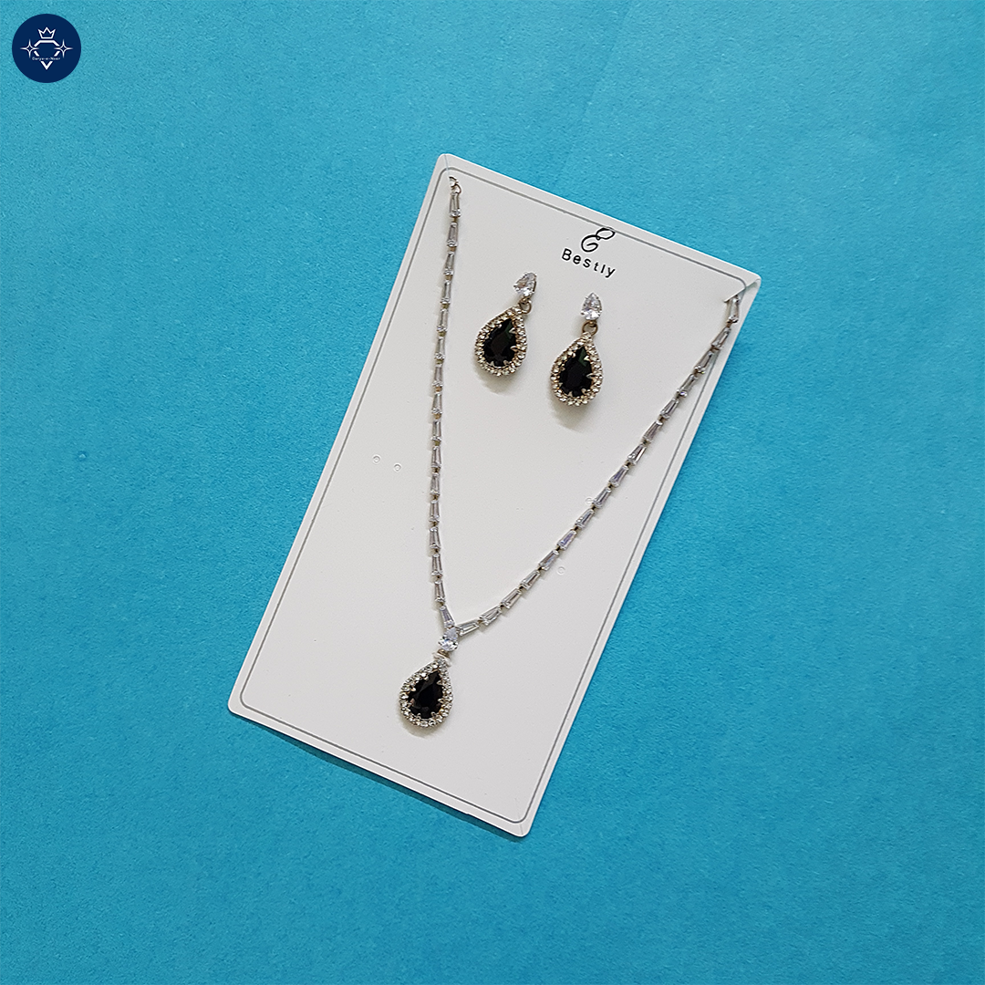 Onyx Dew Necklace Set