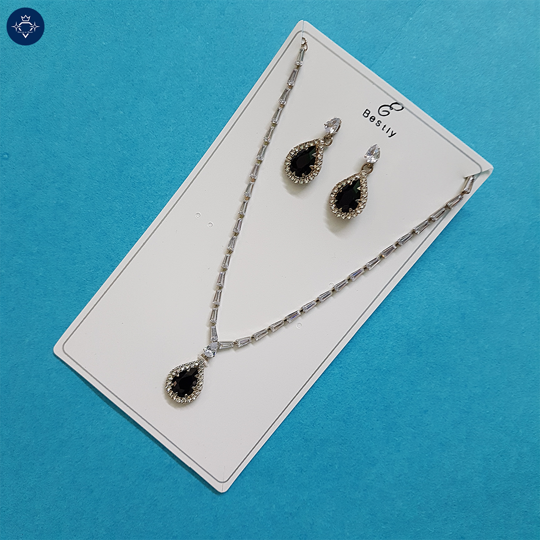 Onyx Dew Necklace Set