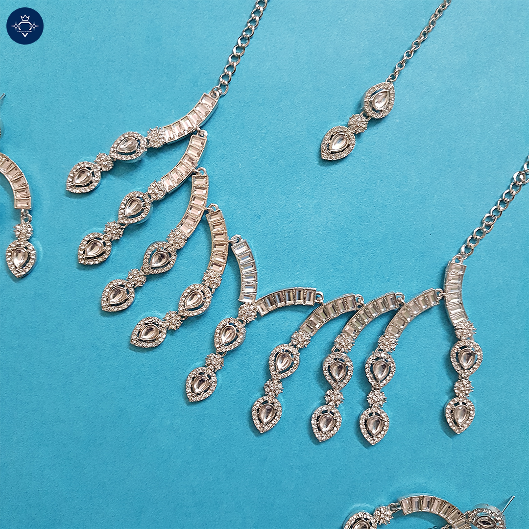 Shakha Nufura Necklace Set