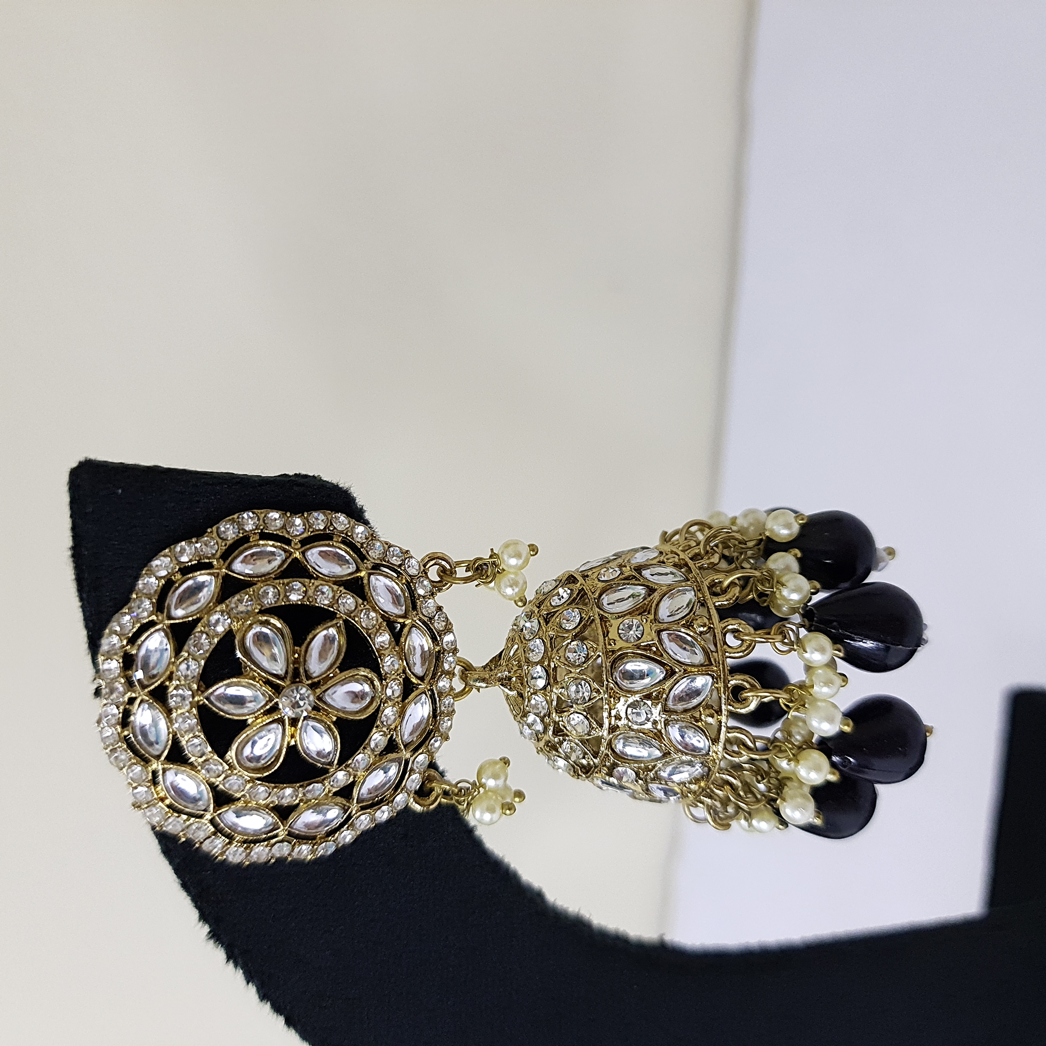 Rajnigandha – Black Bead Kundan Jhumkas | Emerging Empress Collection