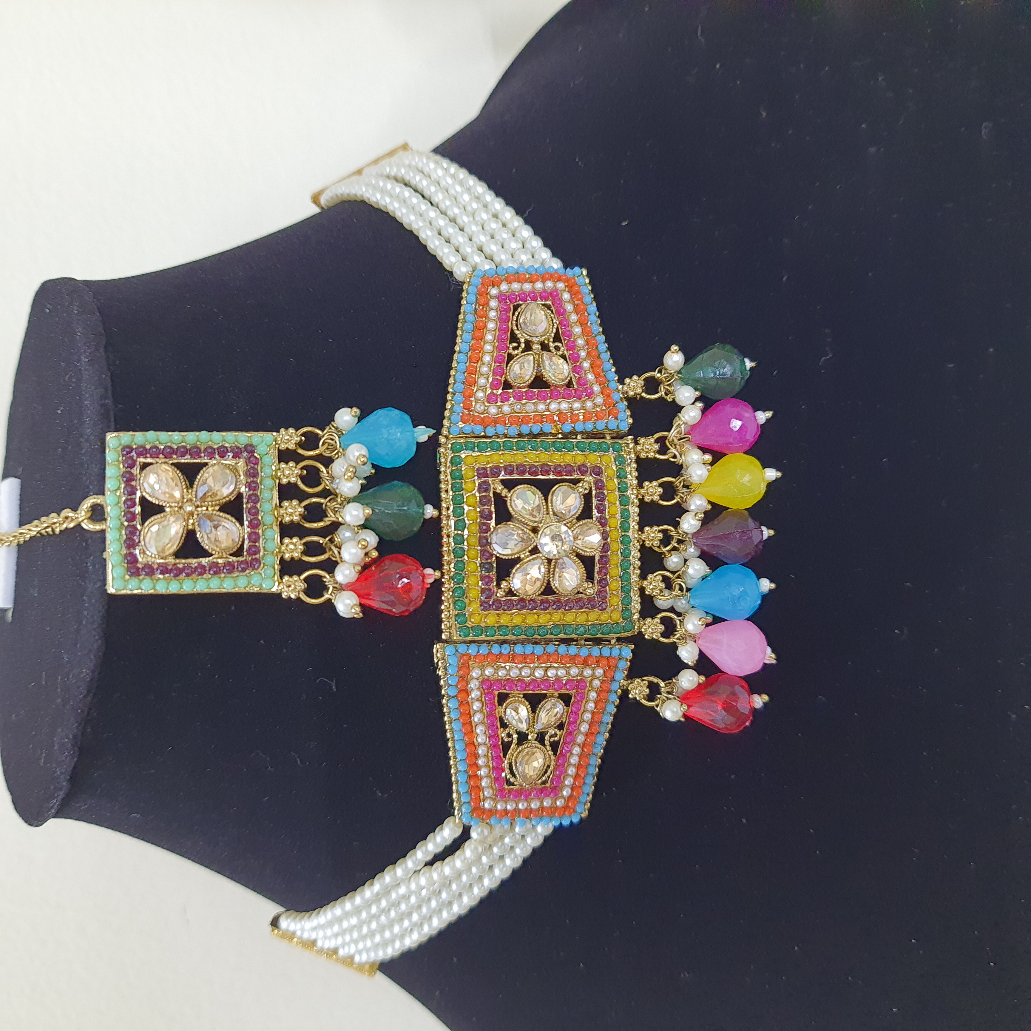 Mehfil-e-Rang – Multicolor Pearl Choker Set | Moti Mantra Collection