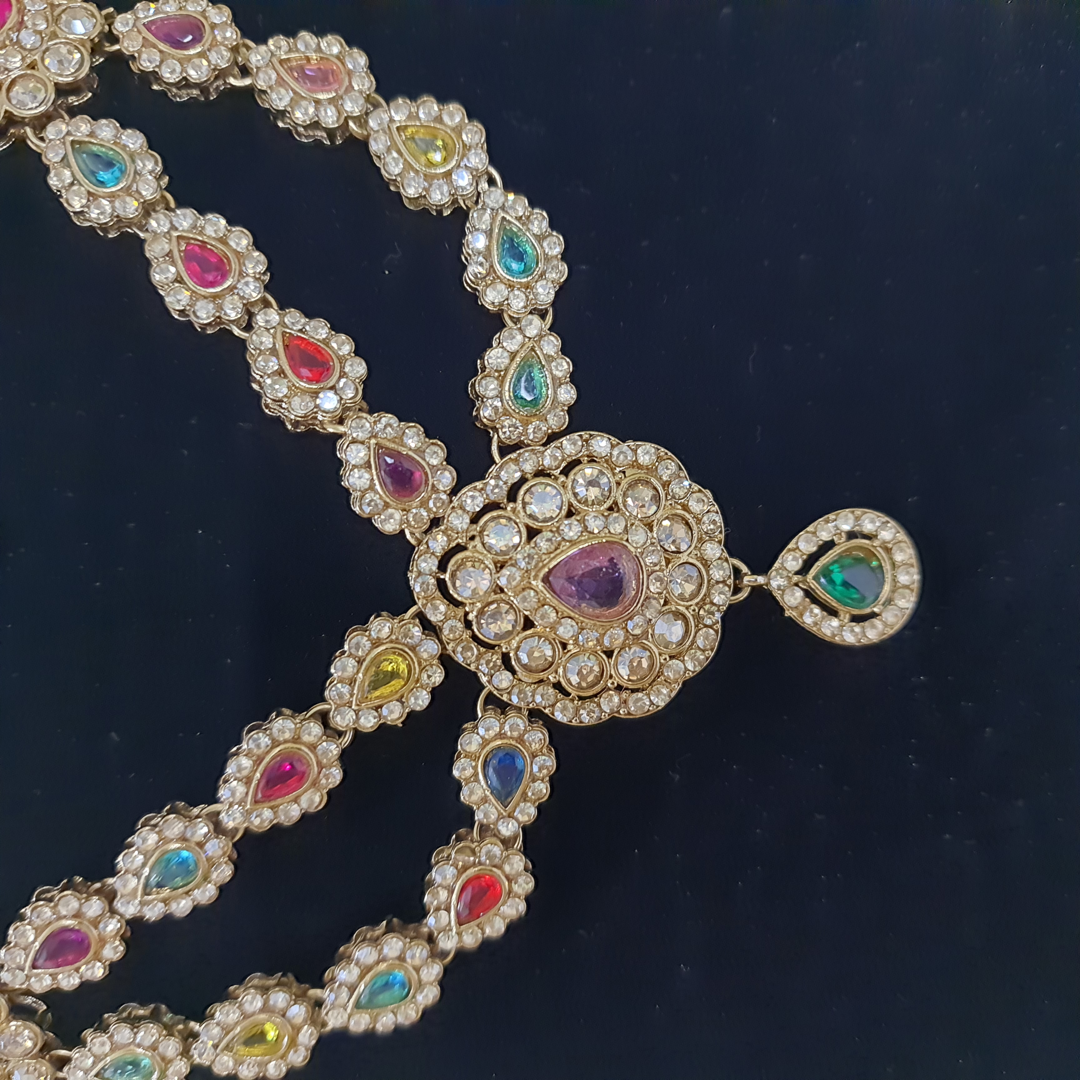 Rangreza Necklace Set – Pastel Kundan Layers | Rang Raagini Collection