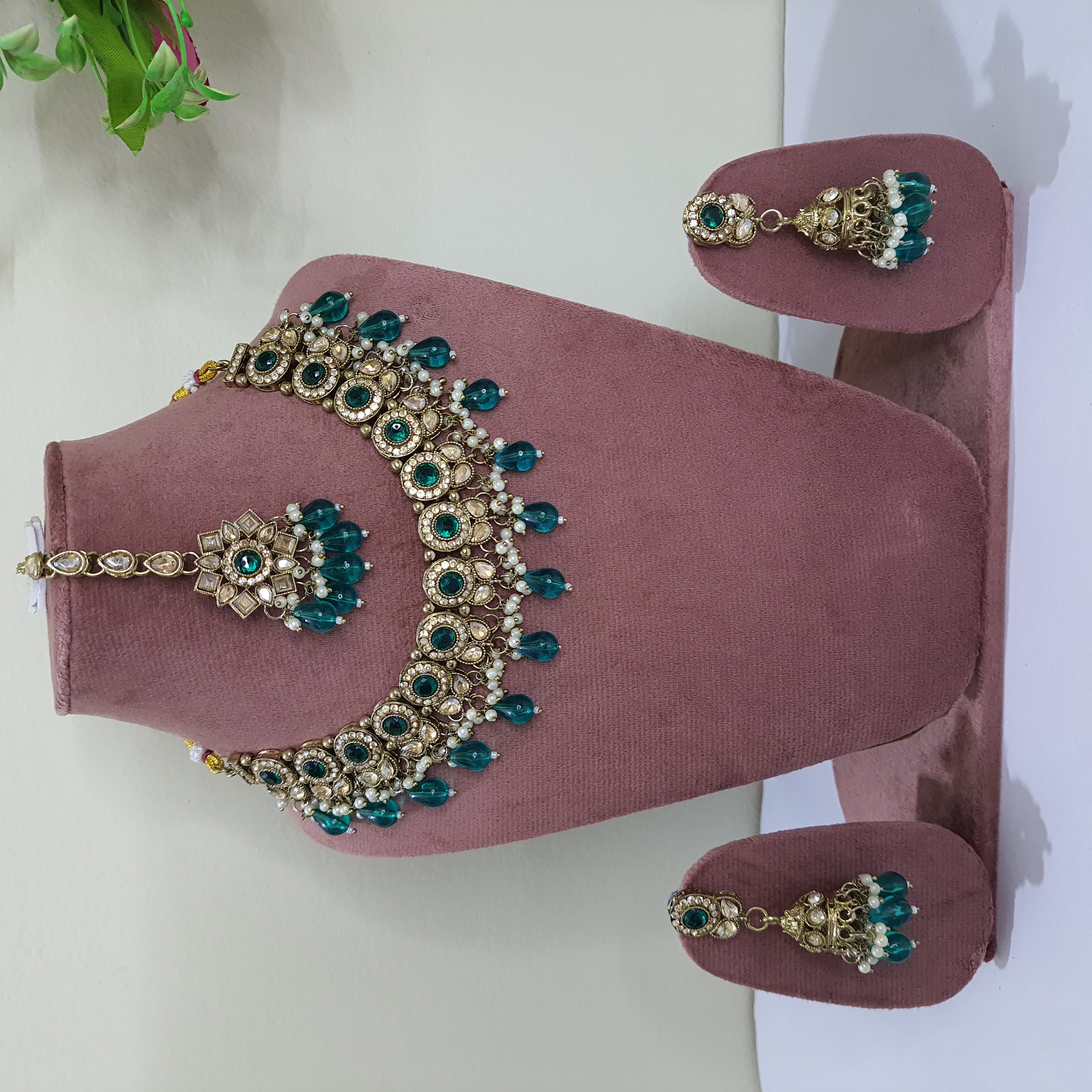 Ziyaara Necklace Set – Emerald Green & Antique Gold Set with Earrings & Maangtikka | Stones & Sparkle Collection