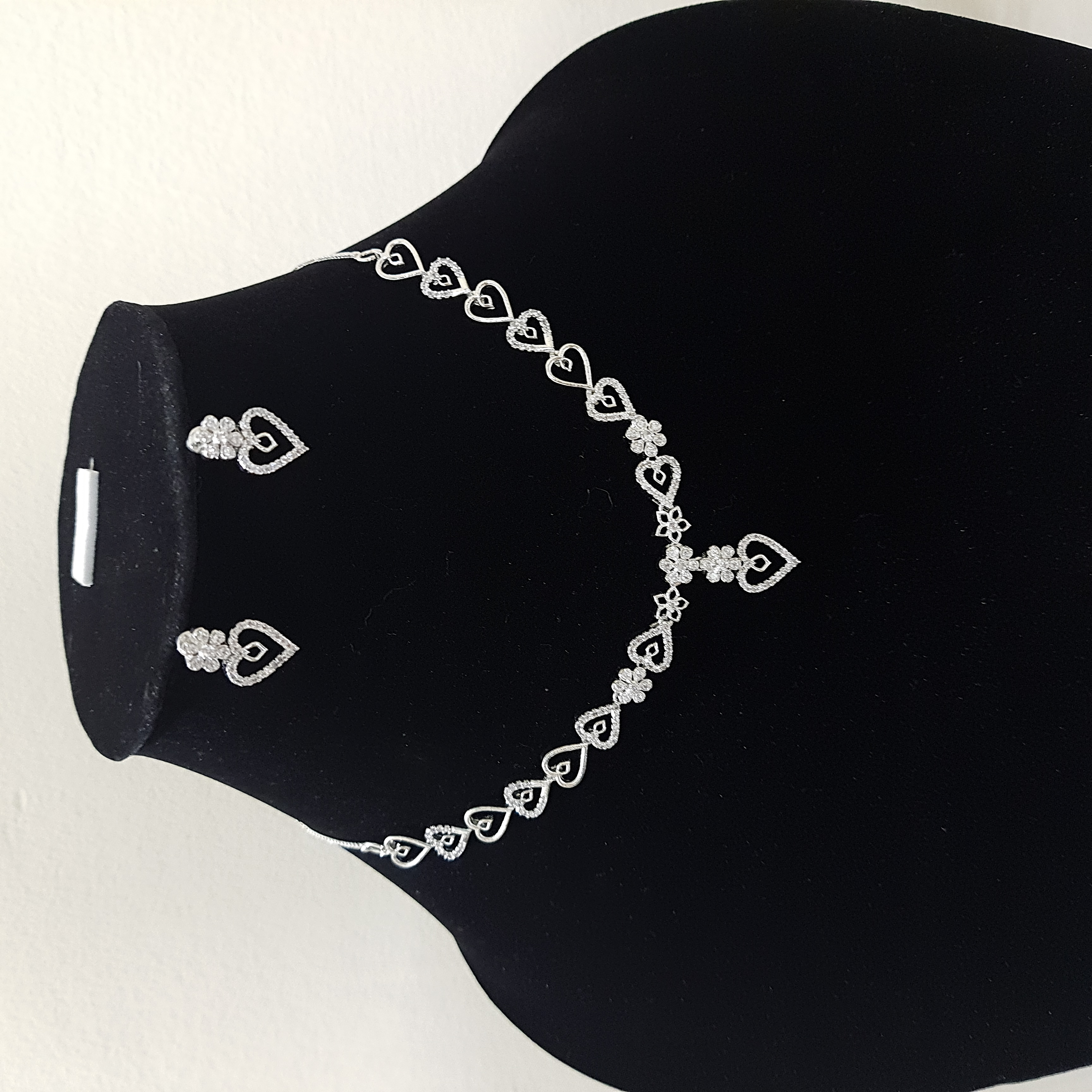 Hearts of Light Jewellery Set | Diamond Diaries Collection