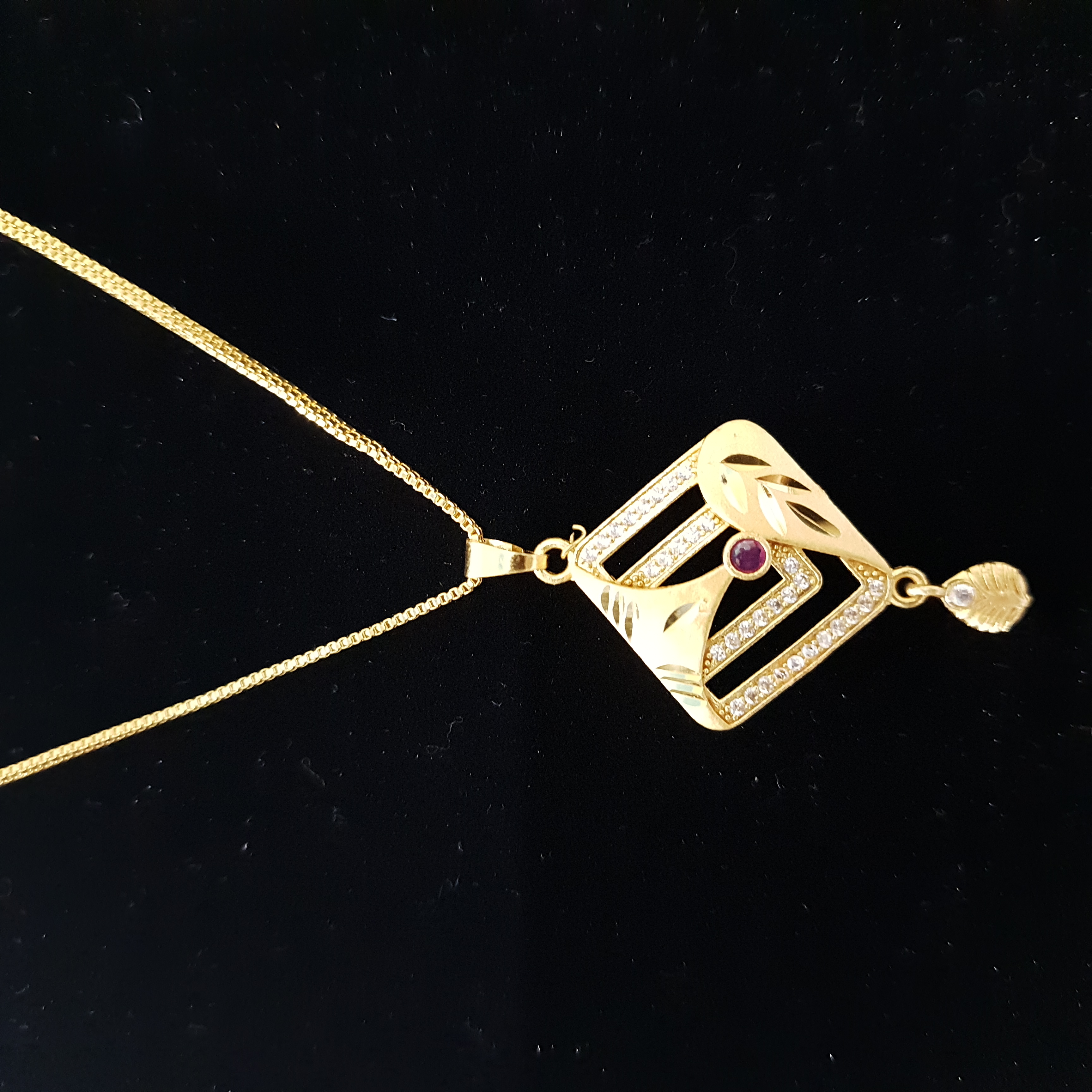 Roop Rekha Necklace & Earring Set | Swarna Kala Collection