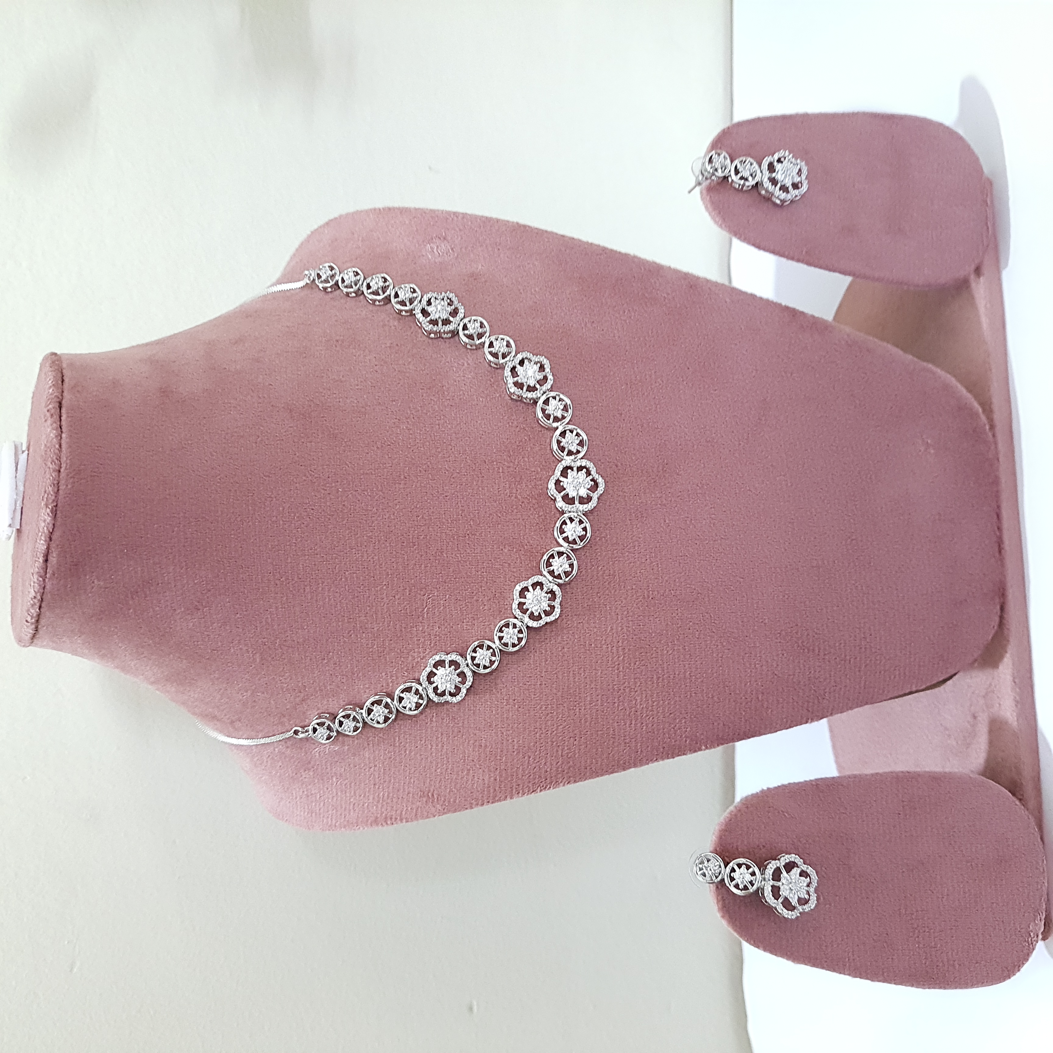 Daisy Blooms Jewellery Set | Diamond Diaries Collection