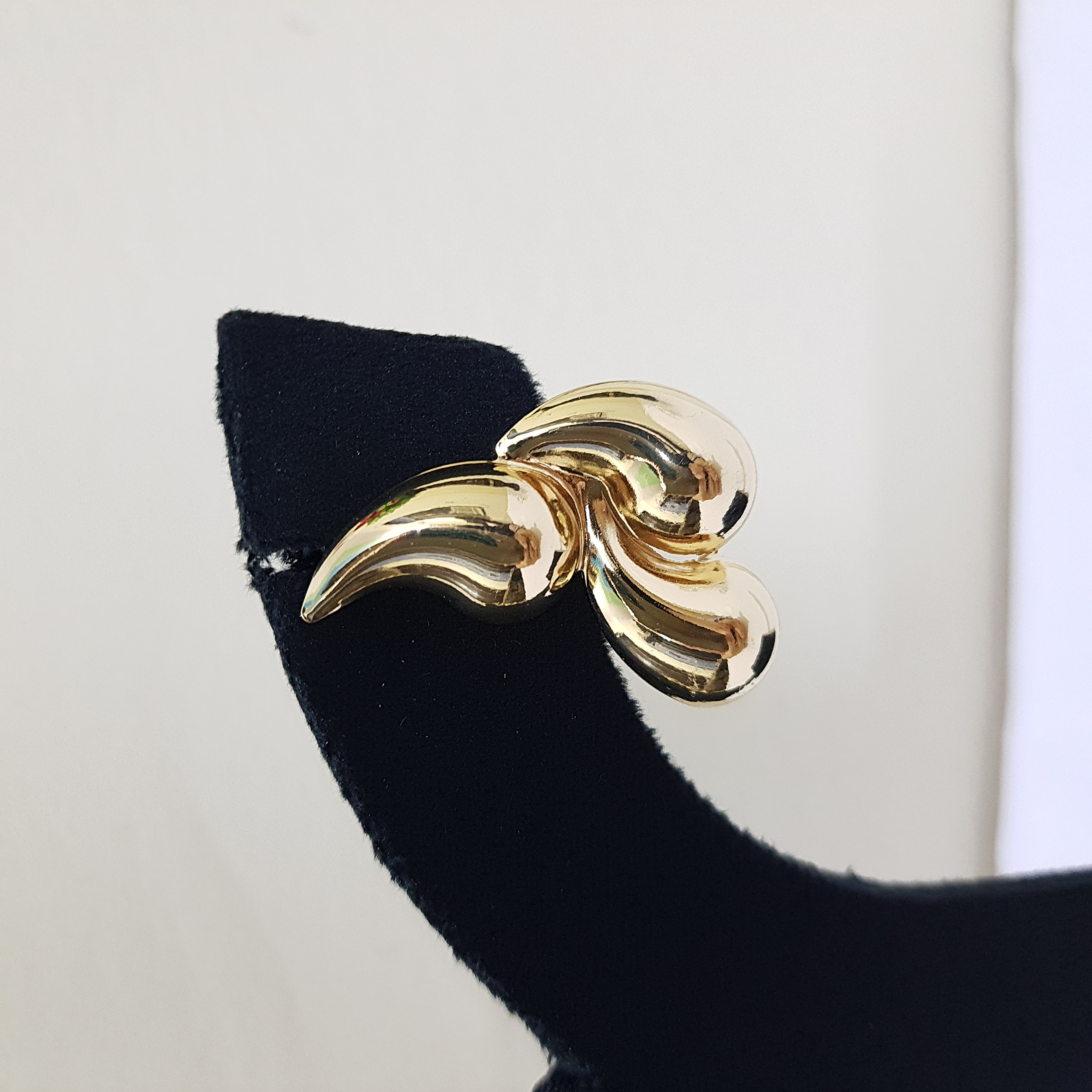 Golden Flicker Anti-Tarnish Studs | Daily Dose Collection