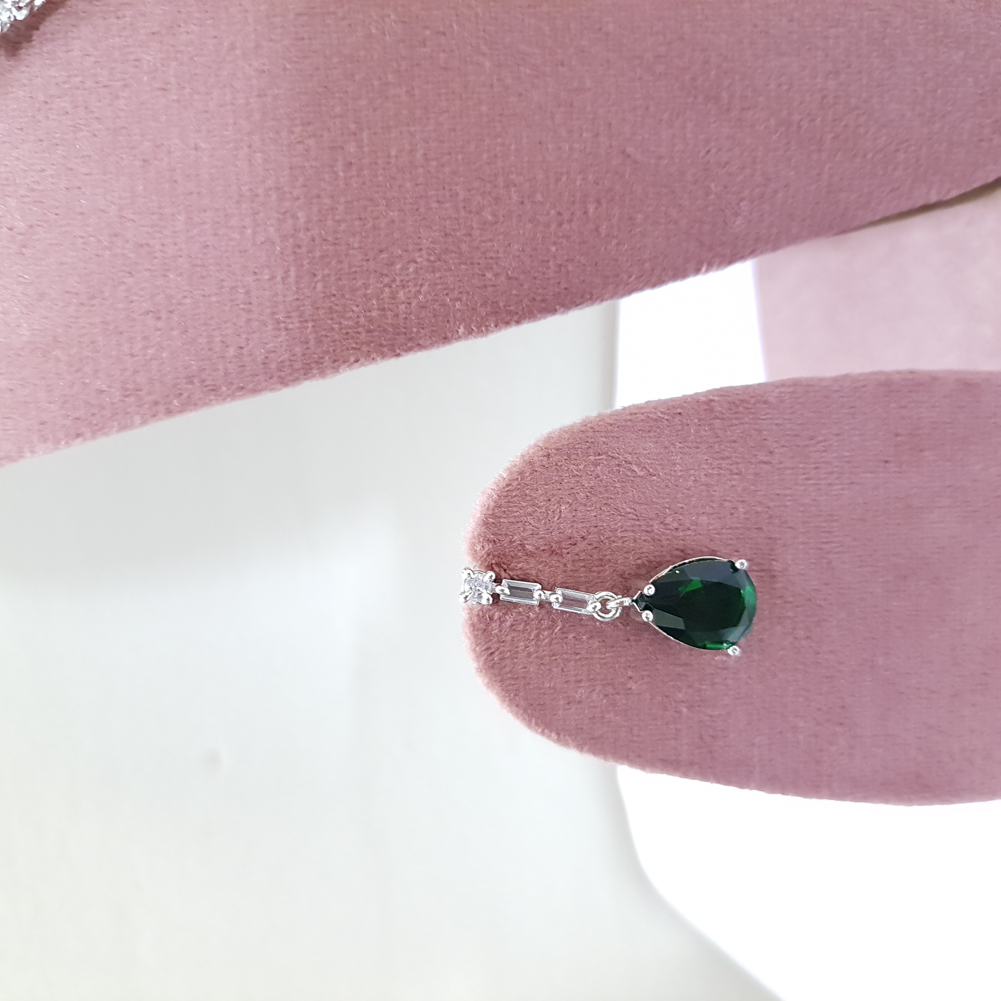 Emerald Green Teardrop Jewellery Set | Diaomnd diaries Collection