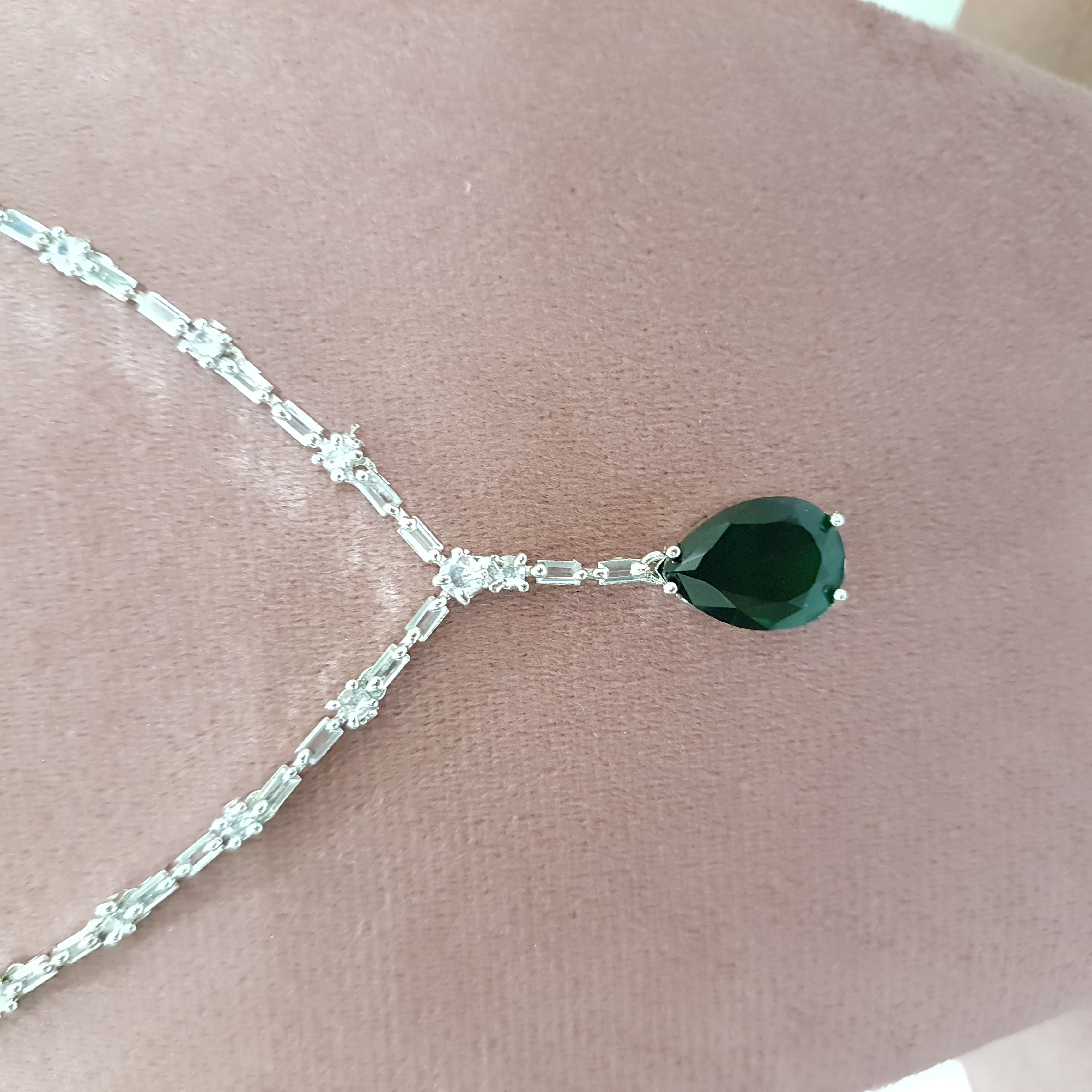 Emerald Green Teardrop Jewellery Set | Diaomnd diaries Collection