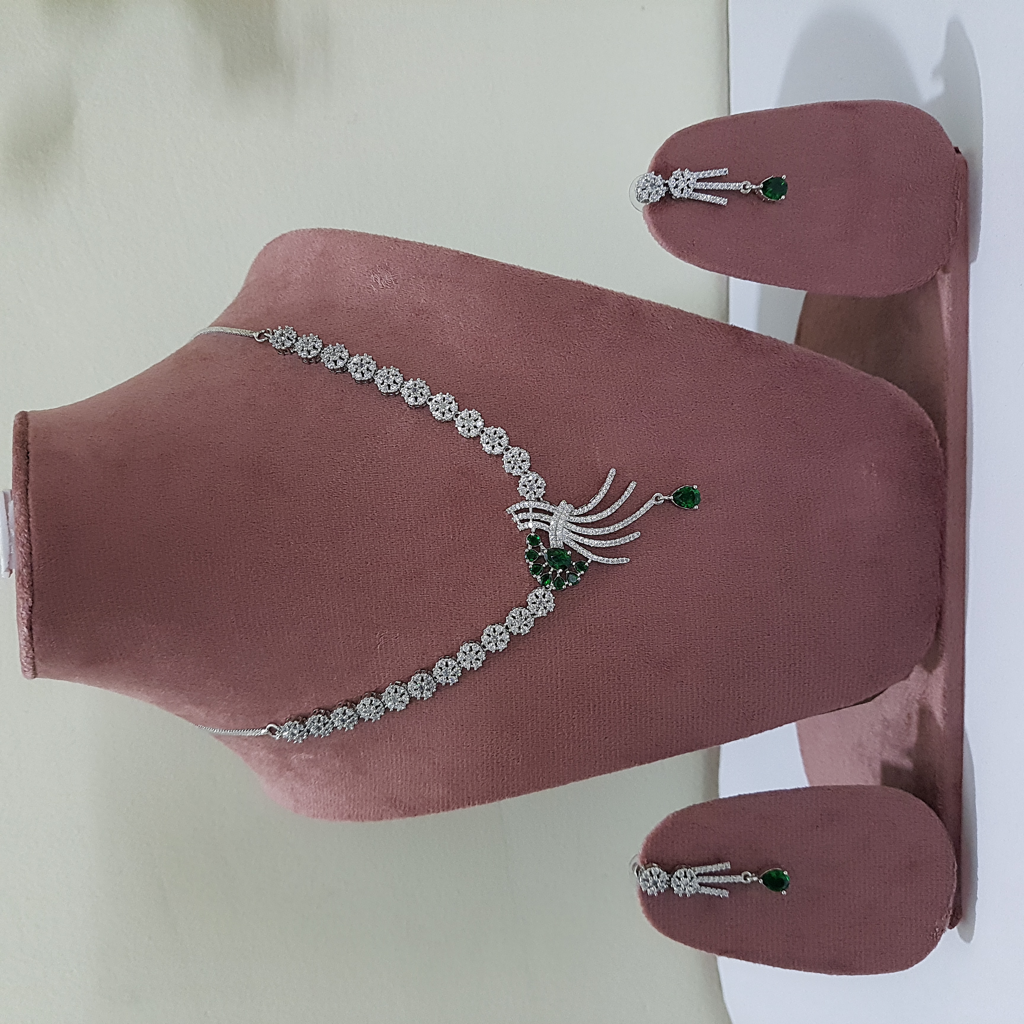 Emerald Chapter Jewellery Set | Diamond Diaries Collection