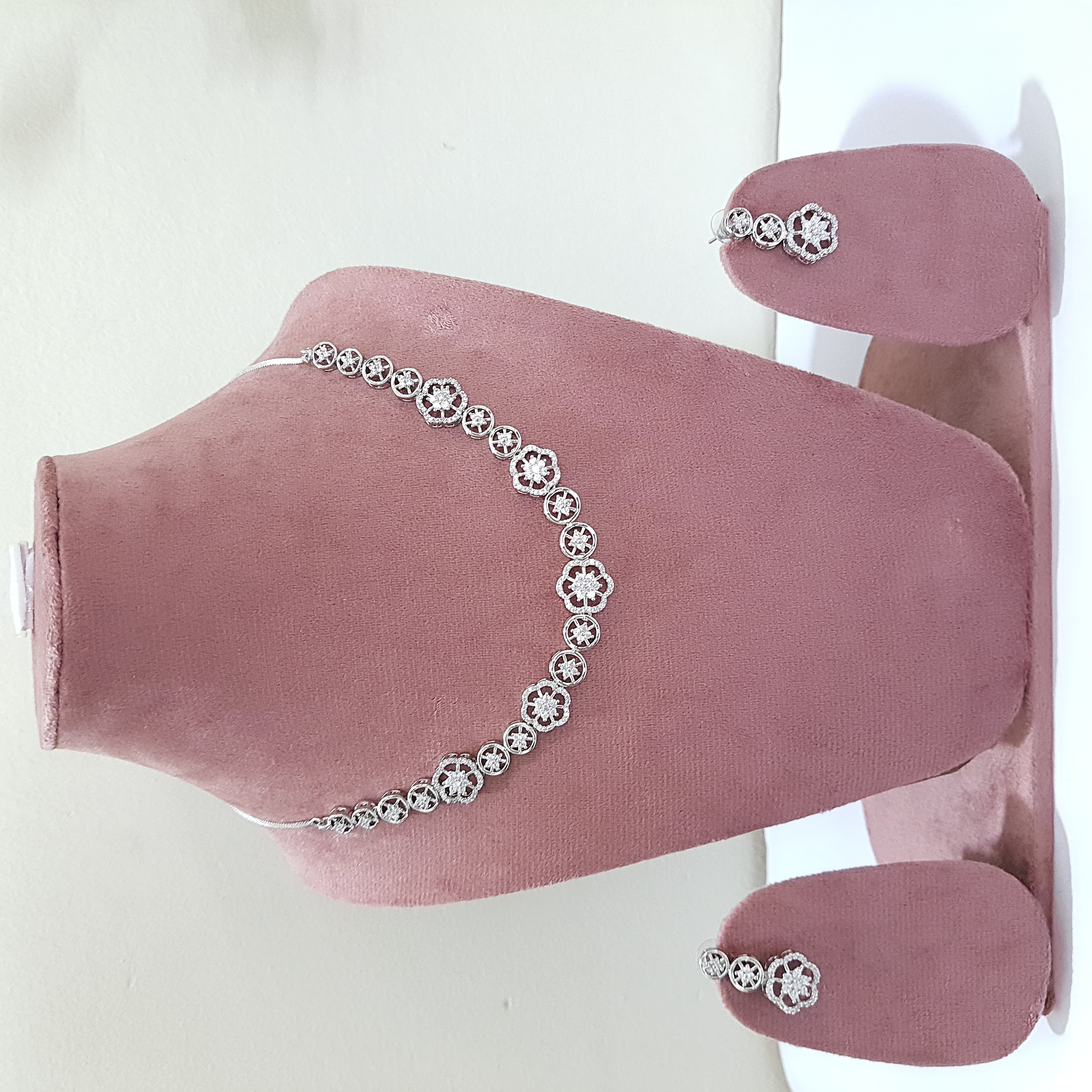 Daisy Blooms Jewellery Set | Diamond Diaries Collection