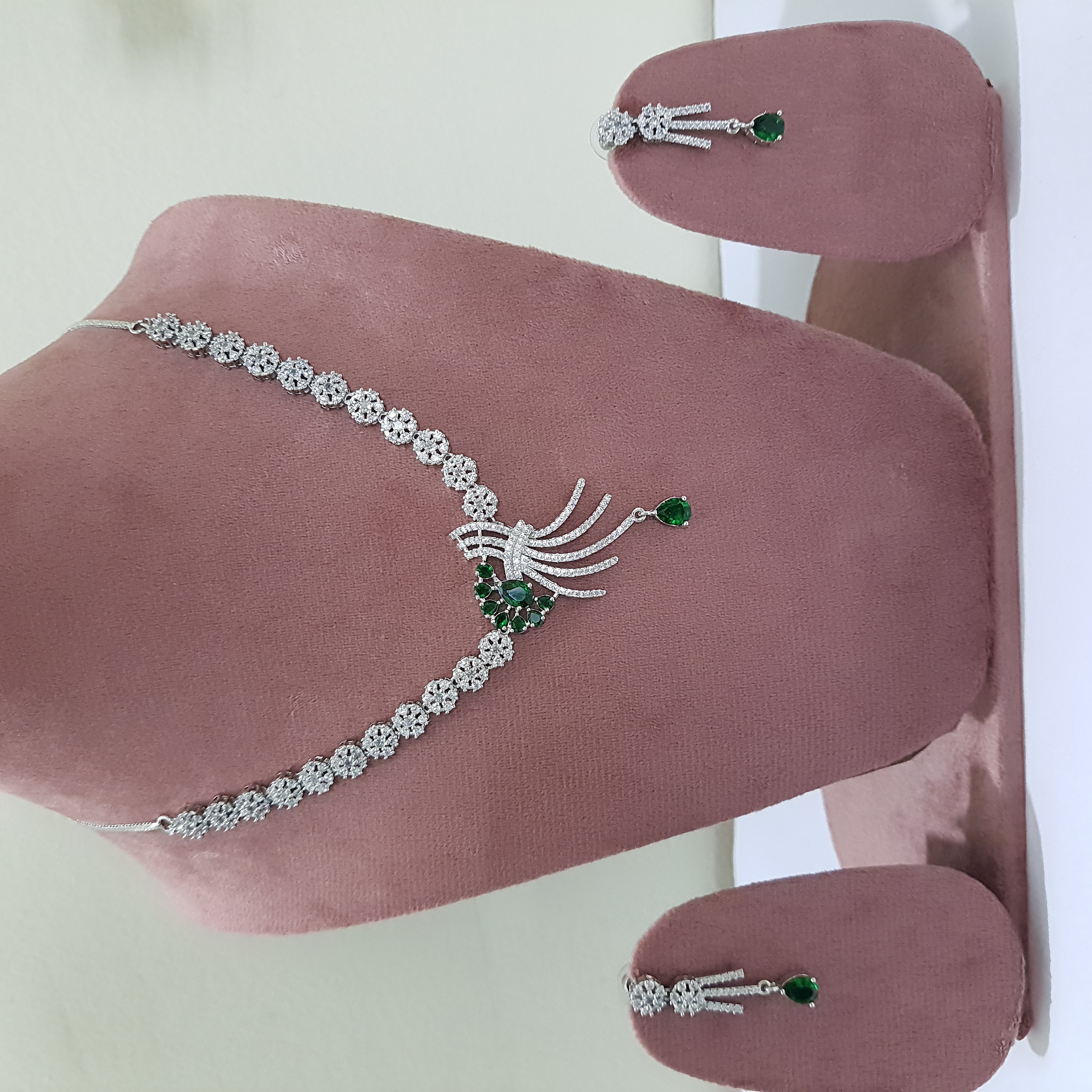 Emerald Chapter Jewellery Set | Diamond Diaries Collection
