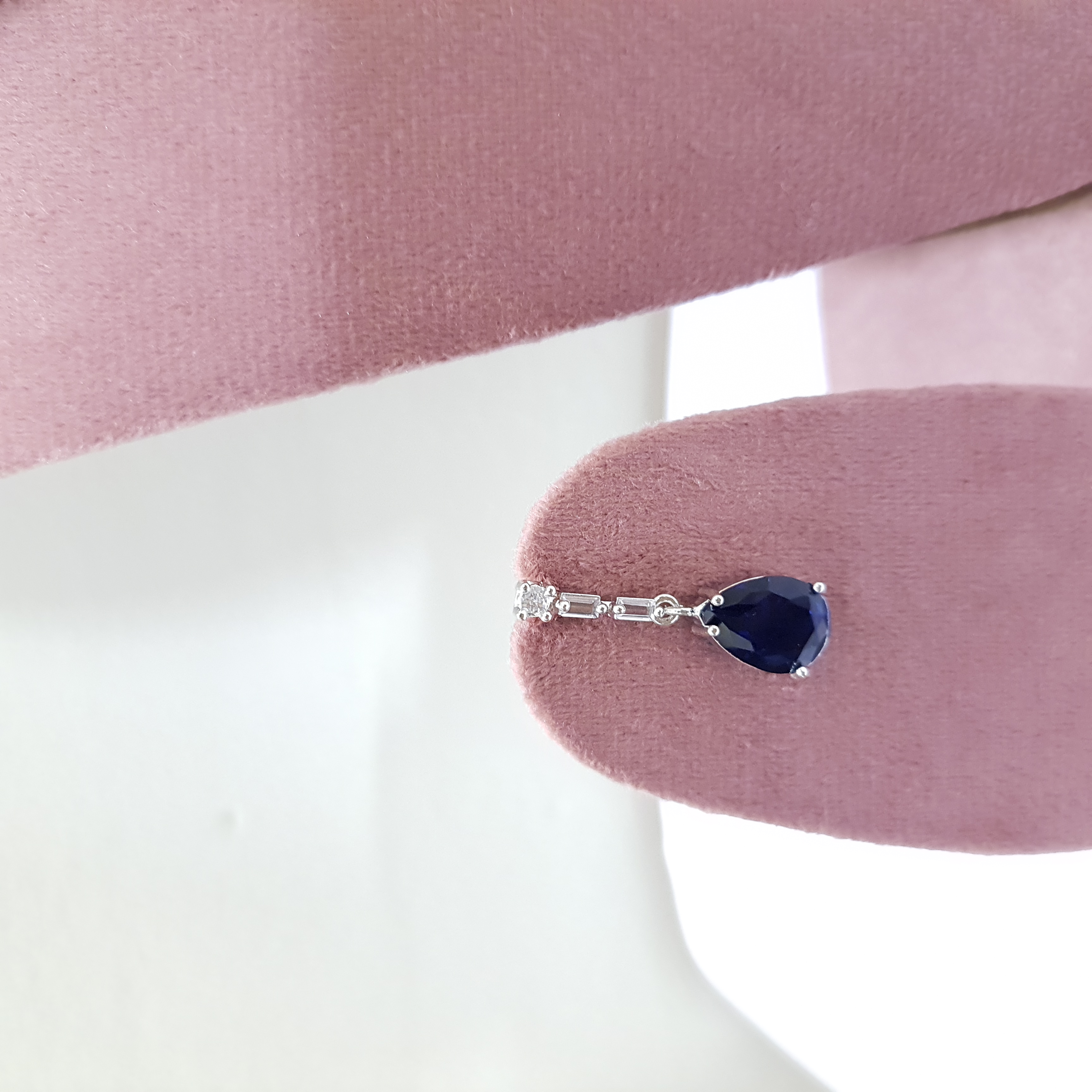 Sapphire Blue Teardrop Jewllery Set | Diamond Diaries Collection