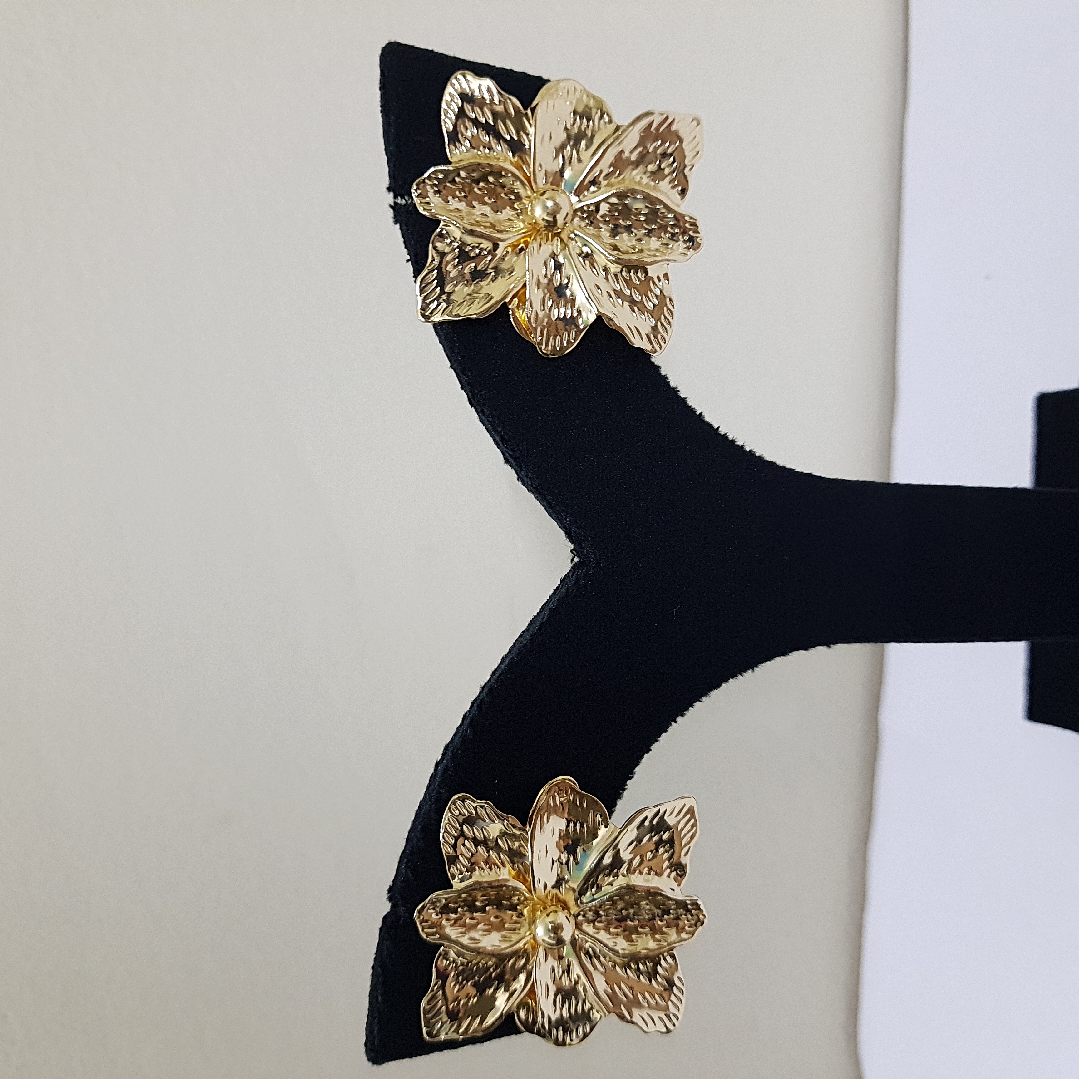 Floral Gold Aniti-Tarnish Earrings | Daily Dose Collection