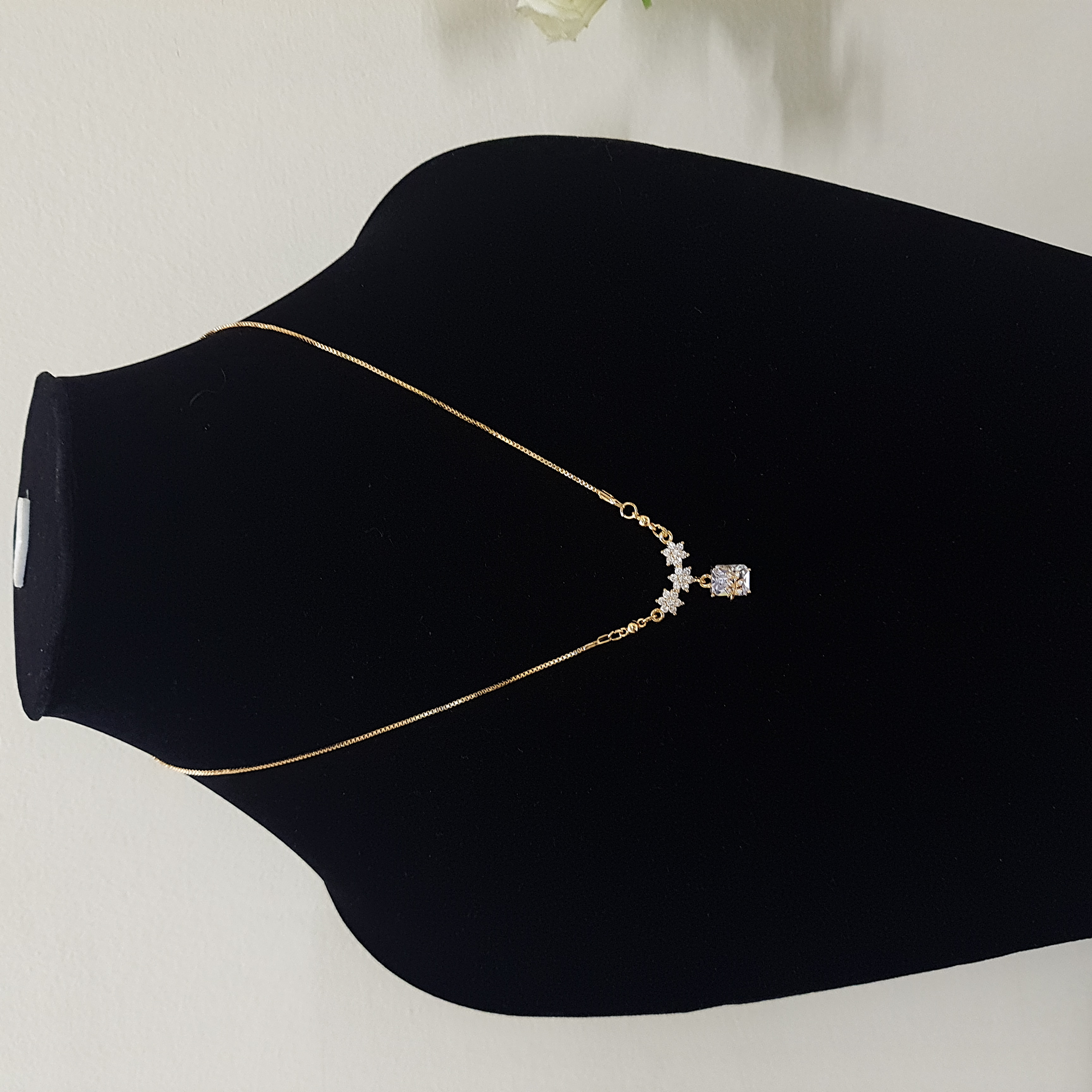 Starlight Ice Pendant | Daily Dose Collection