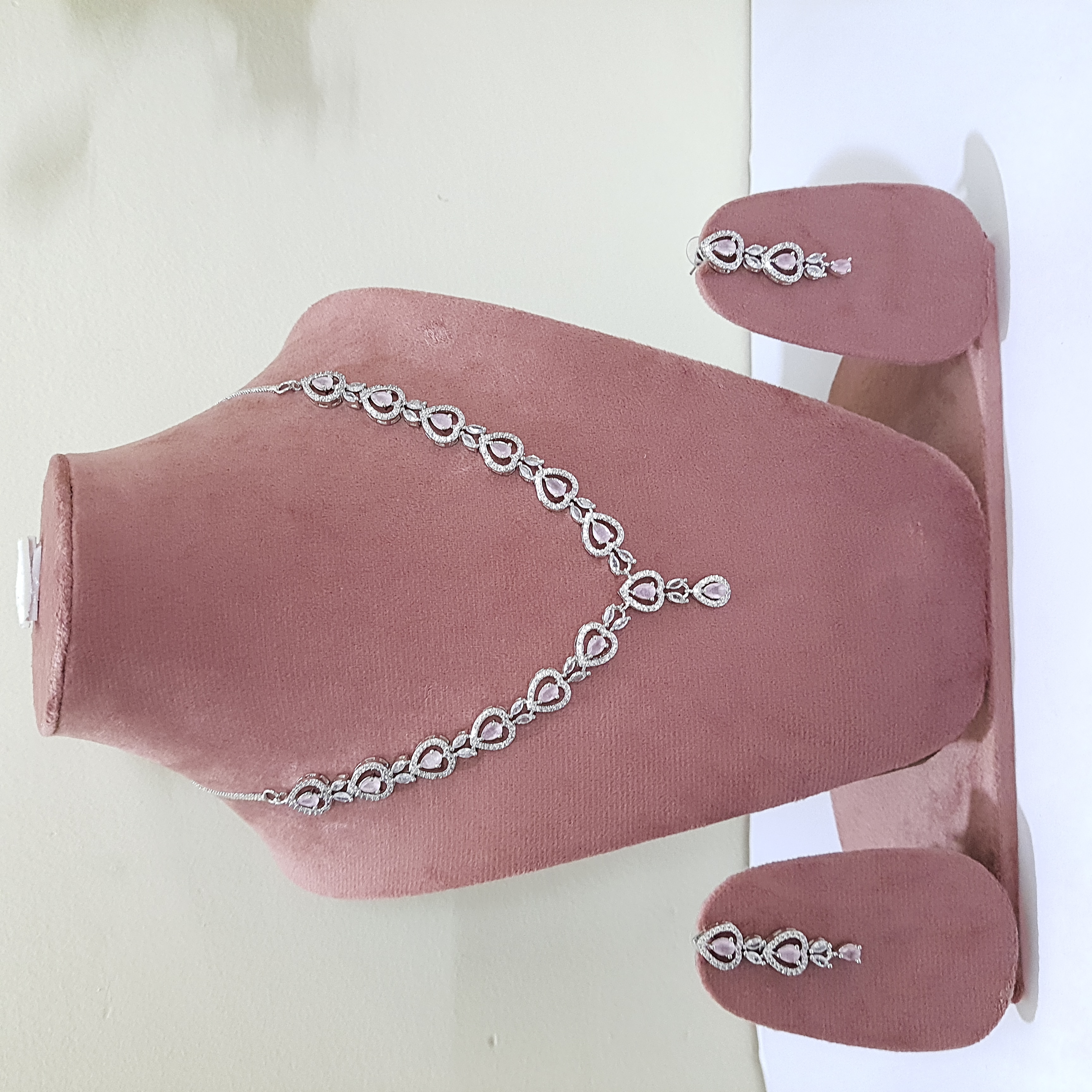 Rosé Whisper Jewellery Set | Diamond Diaries Collection