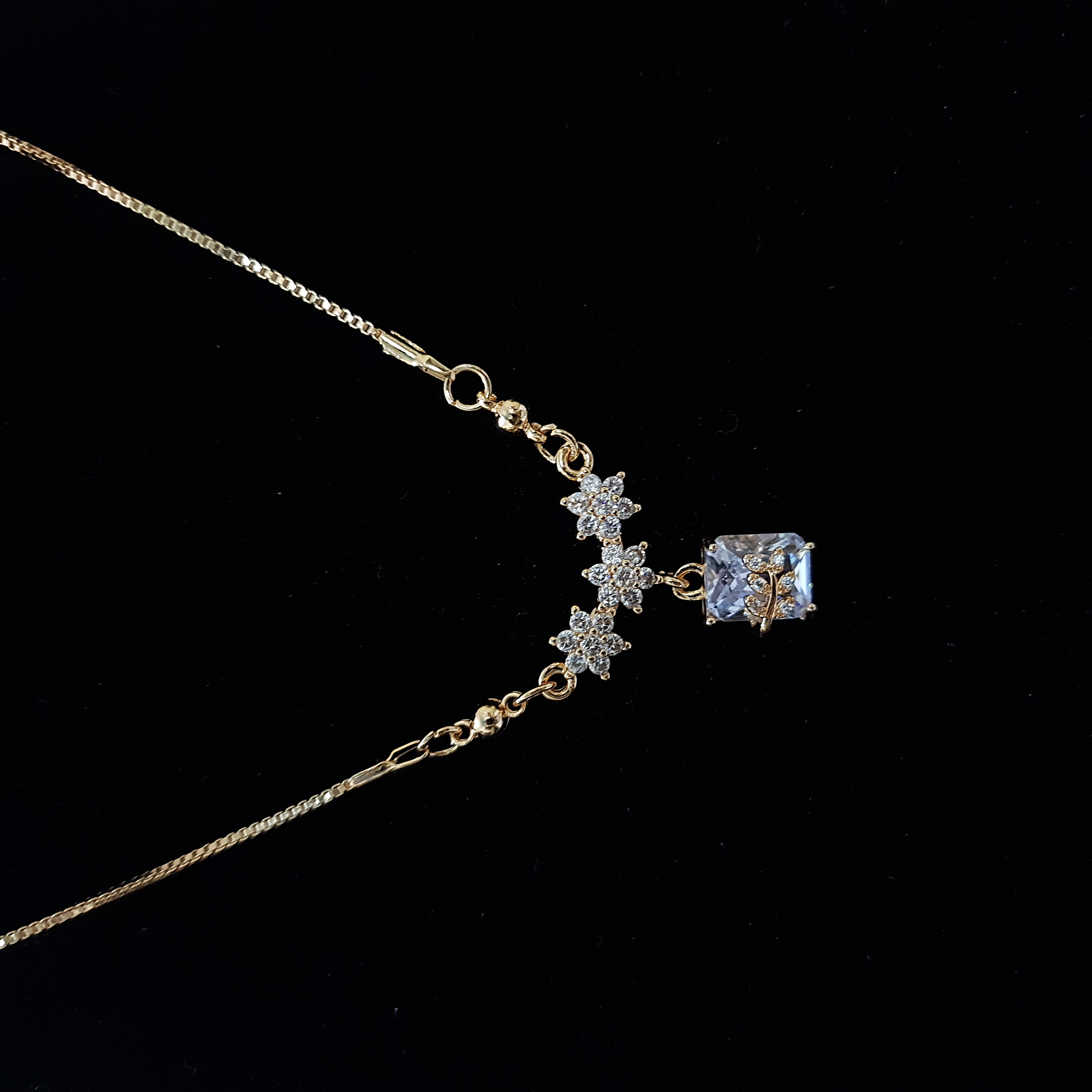 Starlight Ice Pendant | Daily Dose Collection