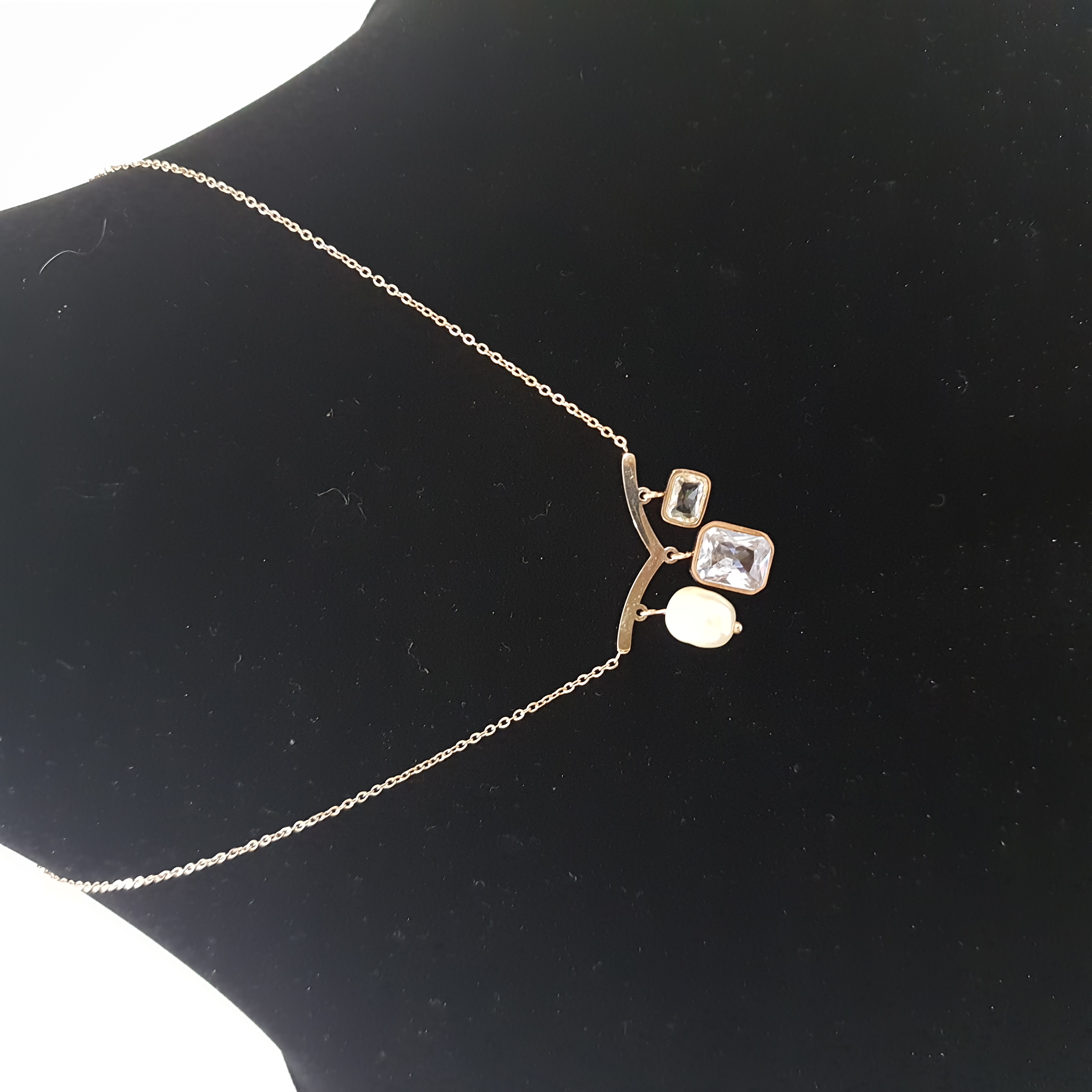 Asymmetrical Charm Pendant | Daily Dose Collection