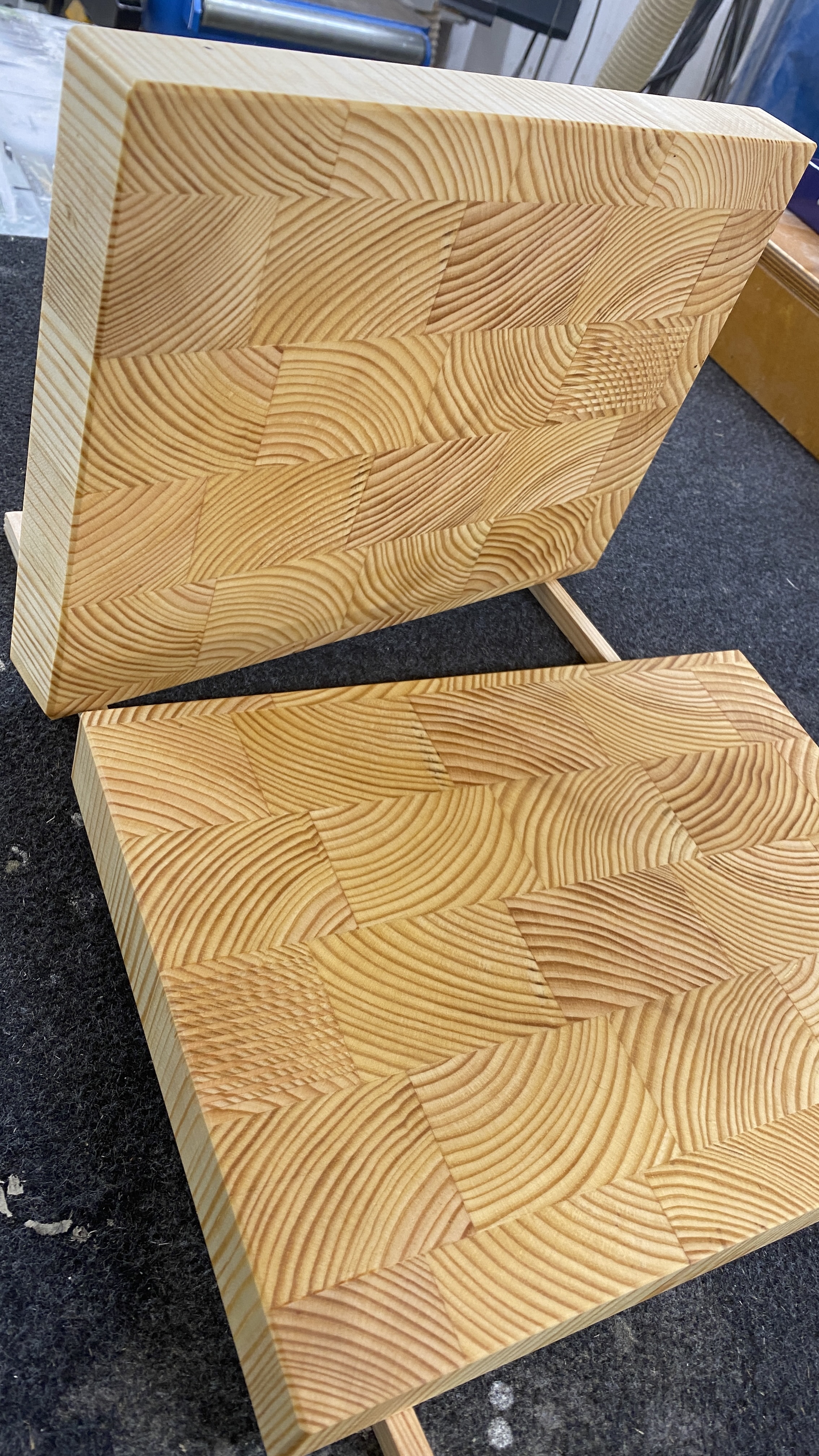 Leikkuu- / työlauta