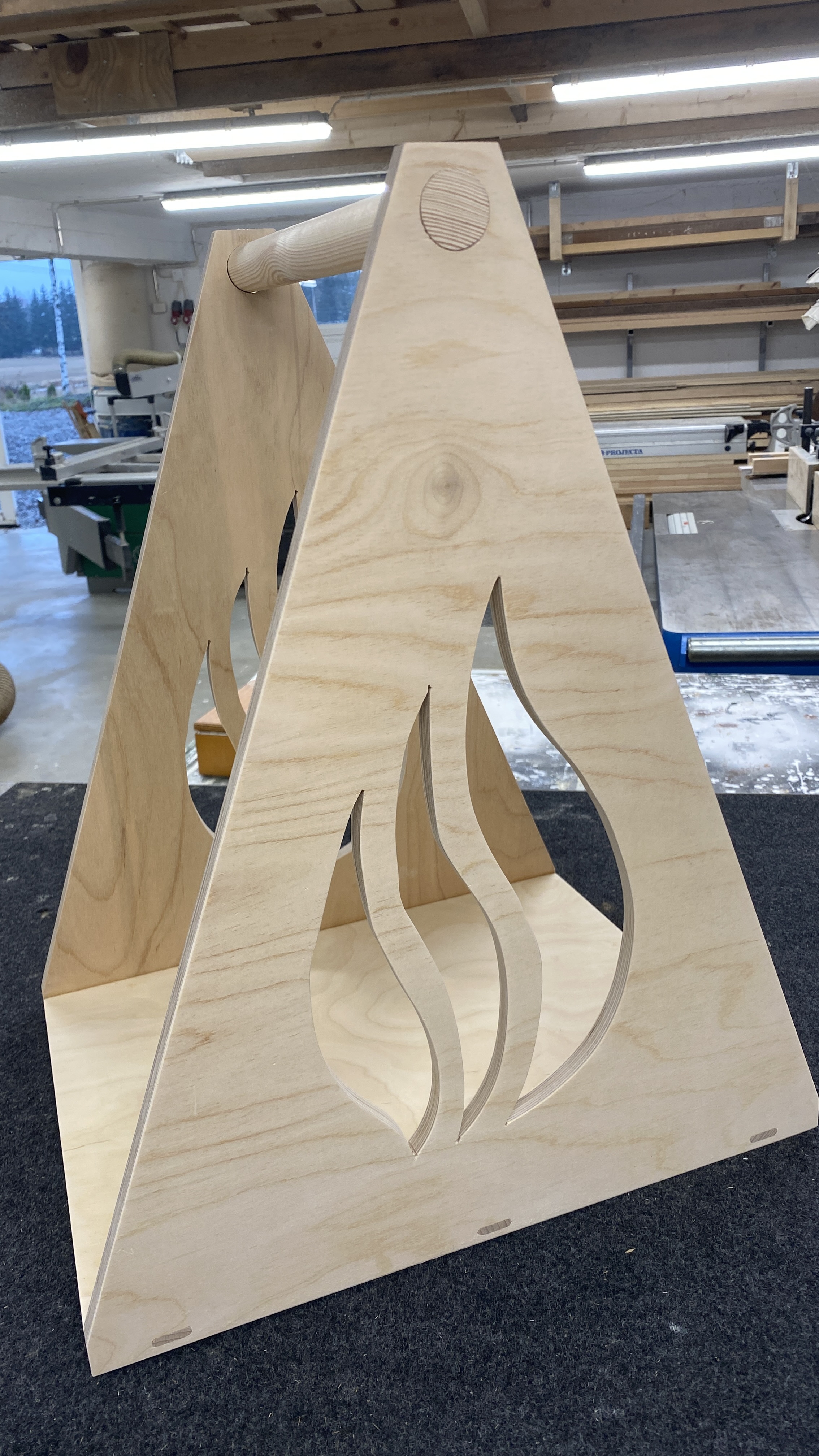 Puunkantoteline, koivuvaneria