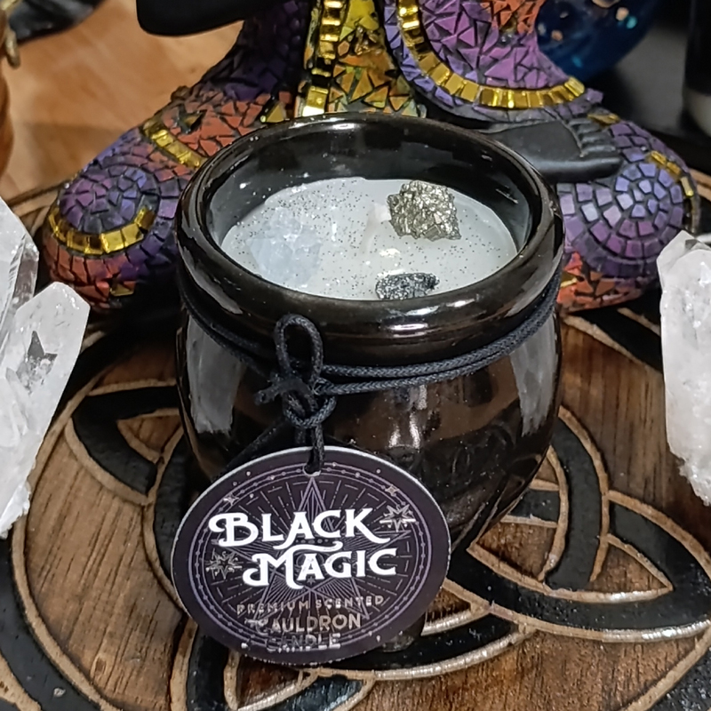 Velas caldero Black Magic con minerales