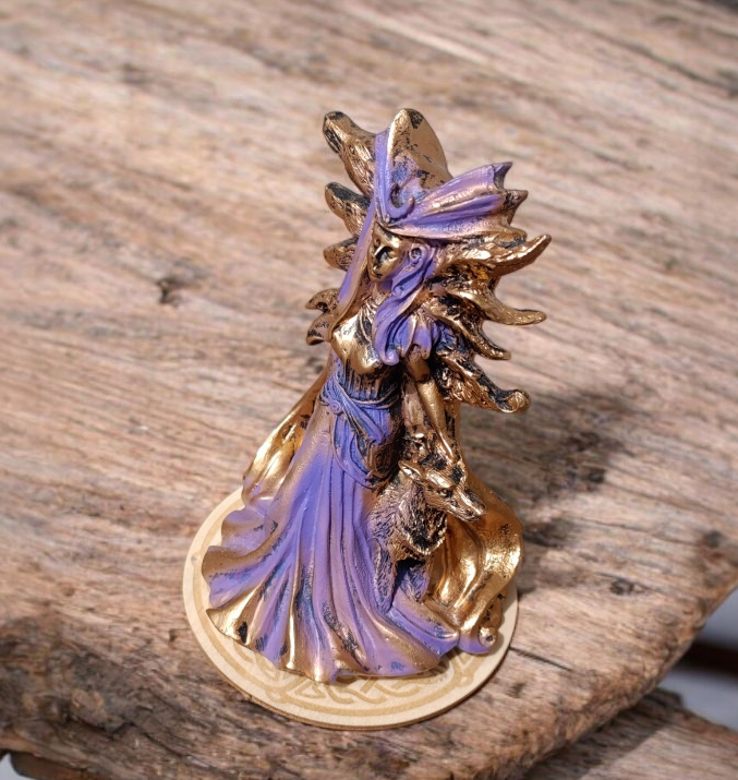Figura de la Diosa Hecate