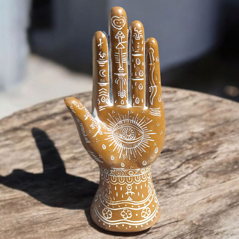 Escultura de Mano Dorada